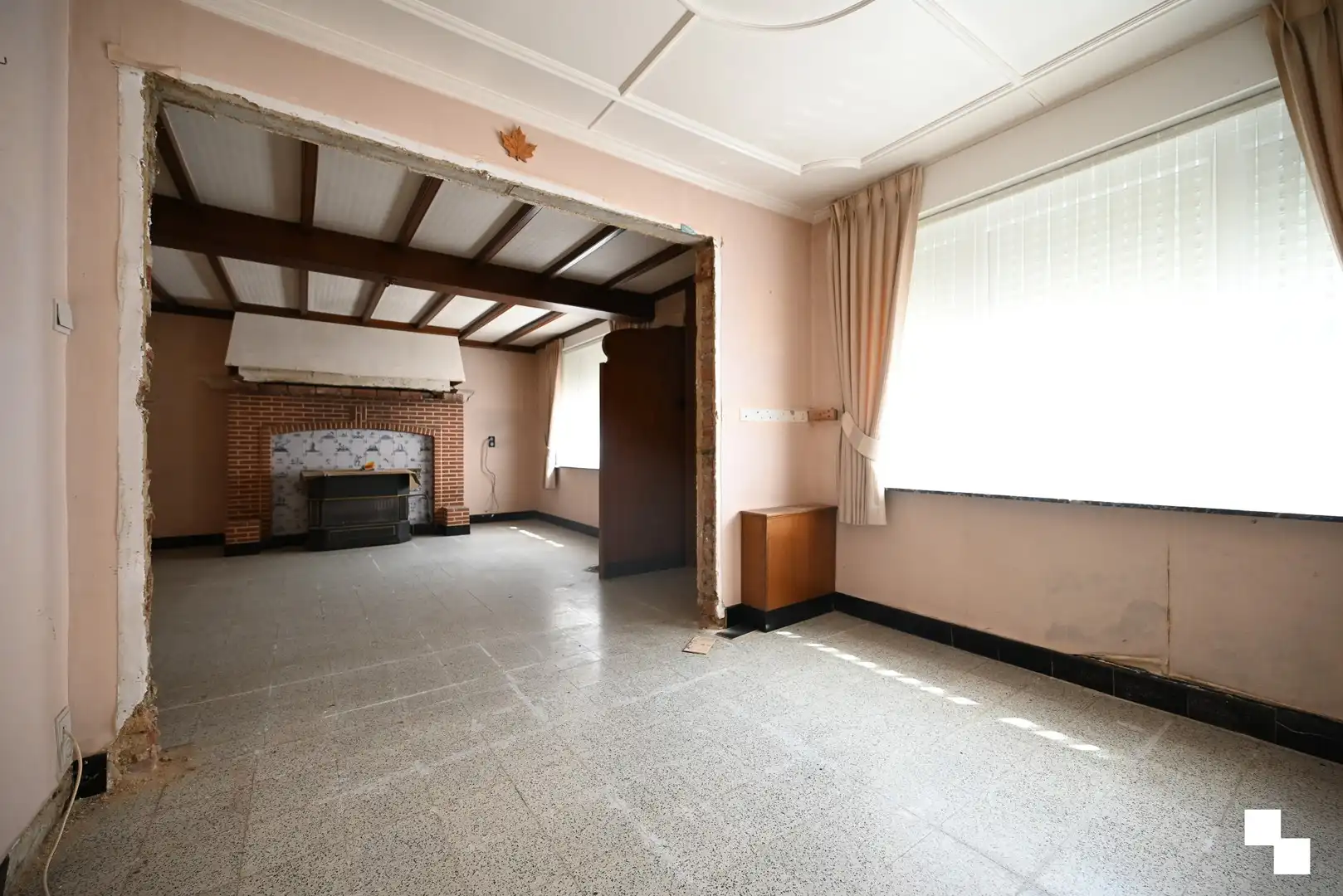 Compleet te renoveren woning / af te breken woning op rand van villawijk te Bosmolens foto 4