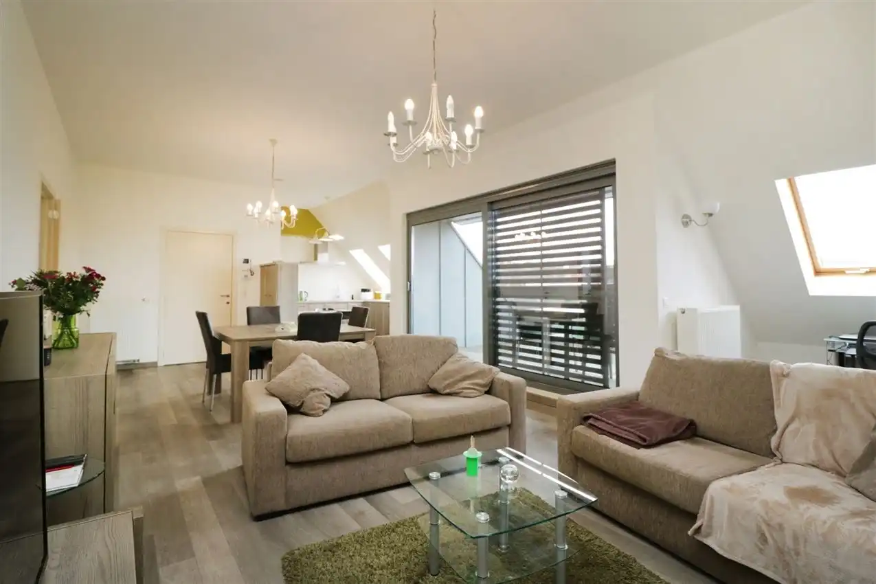 Zonnige penthouse met 2 slaapkamers, mooi terras, inclusief garage  foto 45