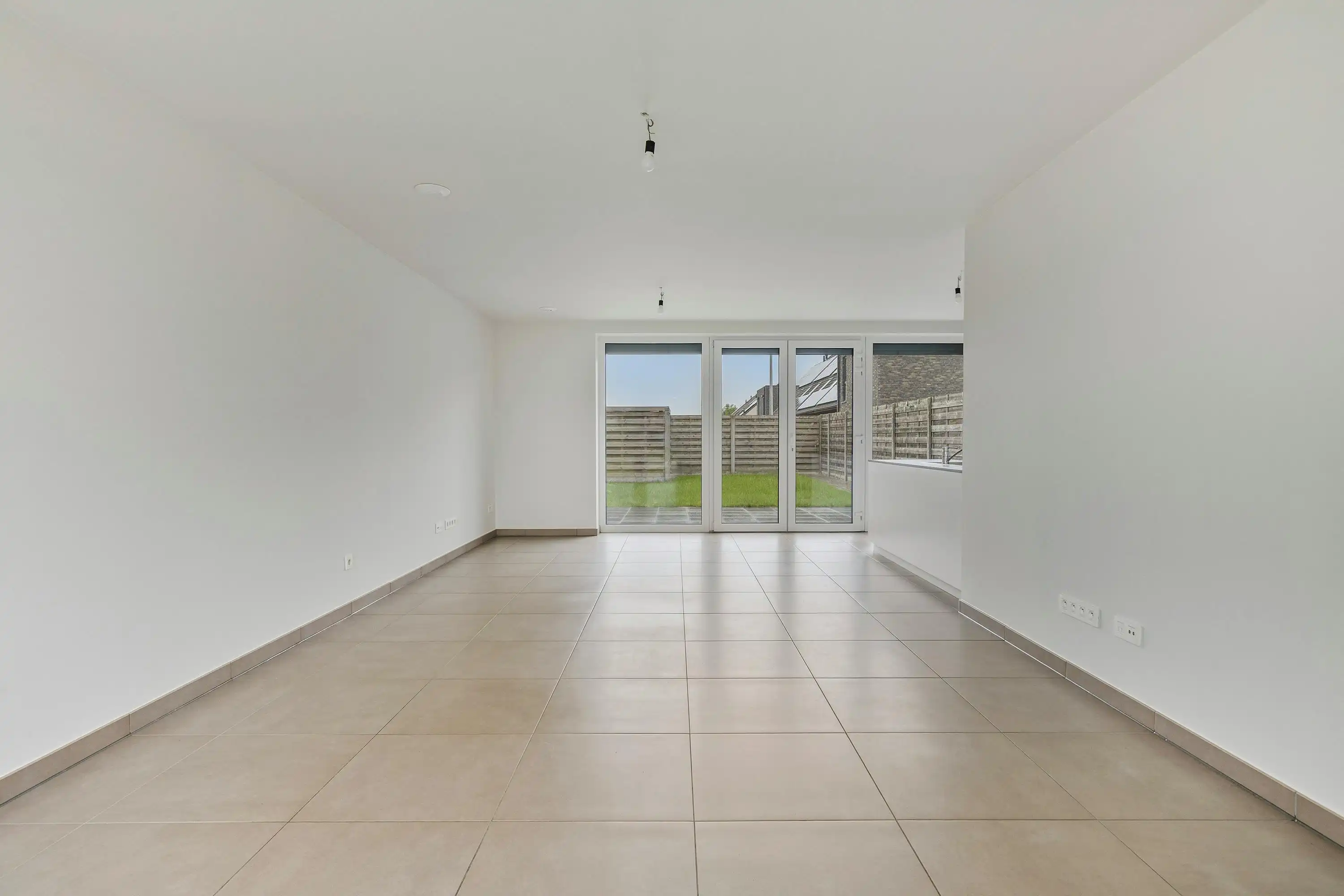 Instapklare en lichtrijke woning met tuin in Rumbeke te koop foto 5