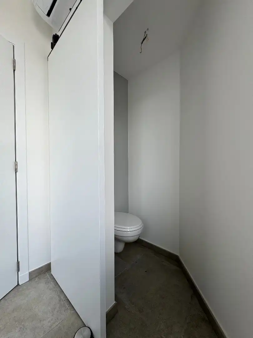 een appartement op VERD. 1. met garage foto 8