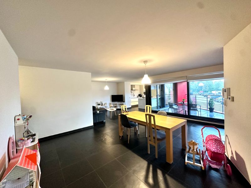 Instapklaar appartement (+-130m²) met ruim terras én autostaanplaats centrum Geel! foto 4