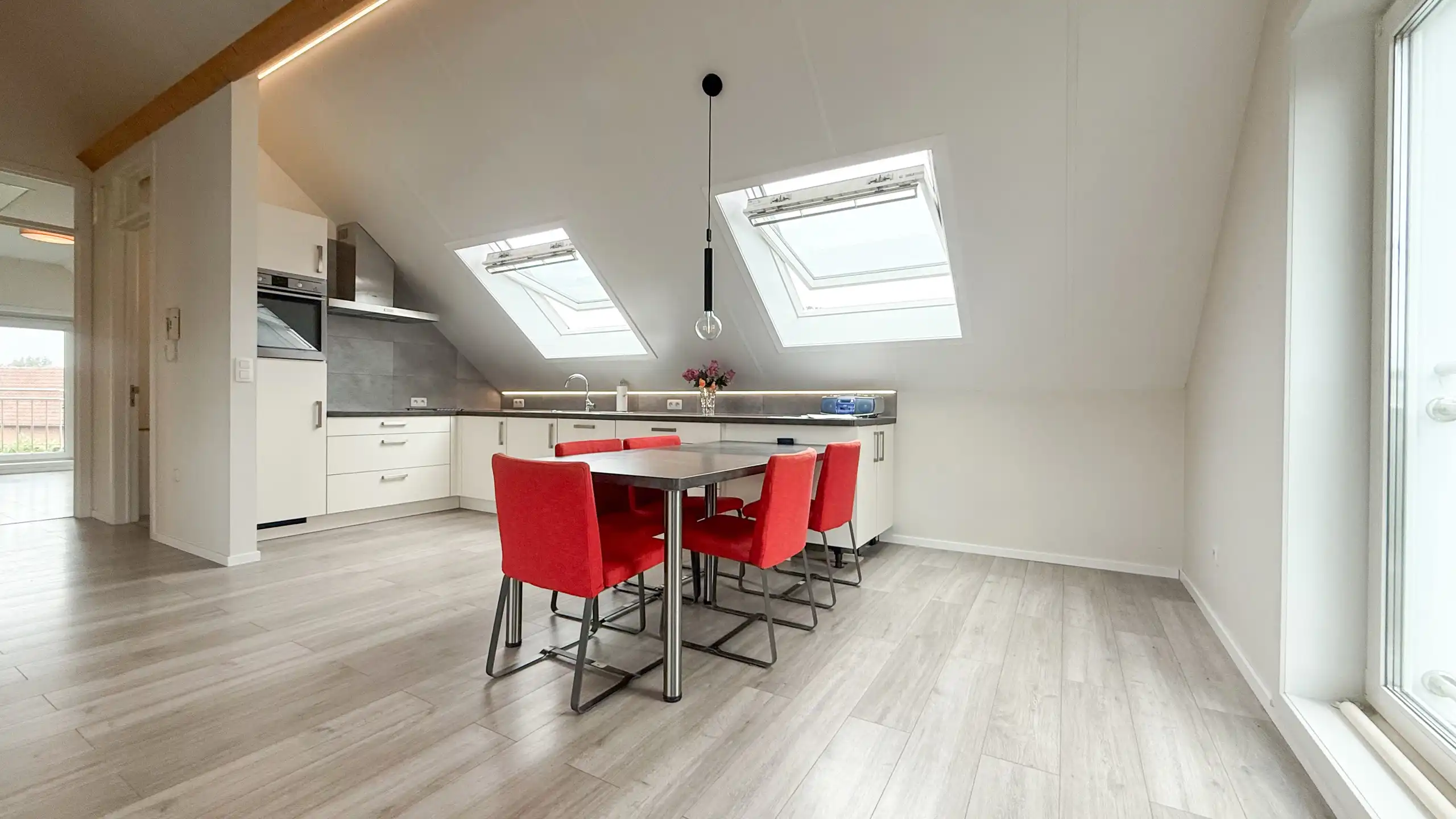 Multifunctionele woning met unieke benedenverdieping!  foto 23