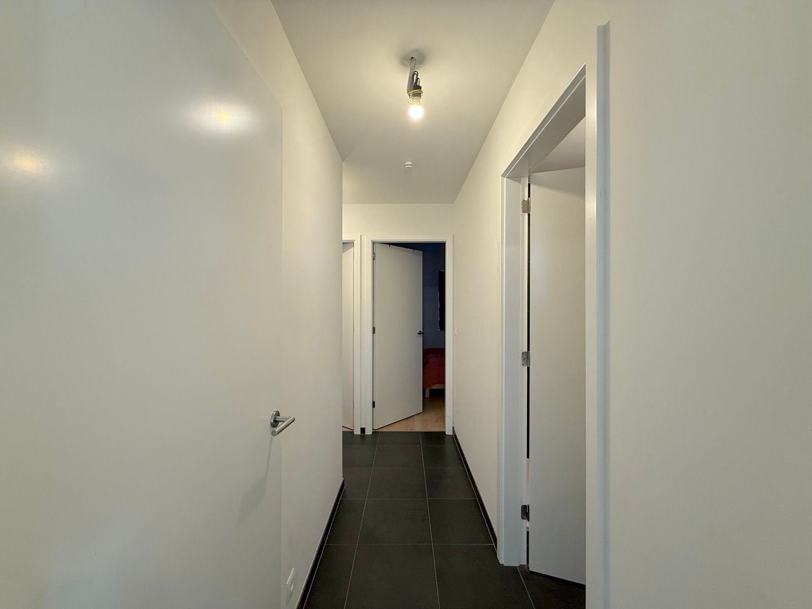 Zonnig appartement met 2 slaapkamers en terras  foto 8