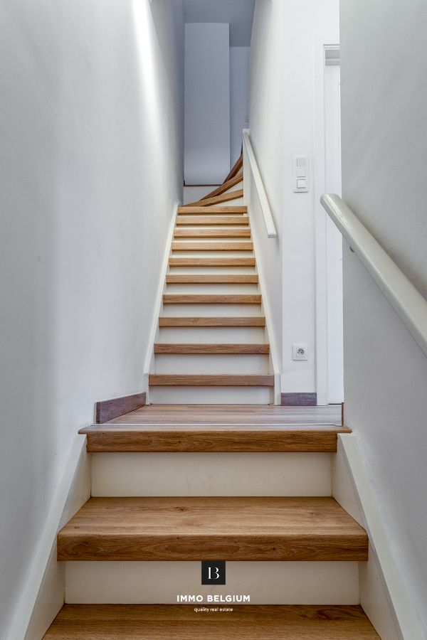 Prachtig gerenoveerde woning op 700m van het strand foto 9