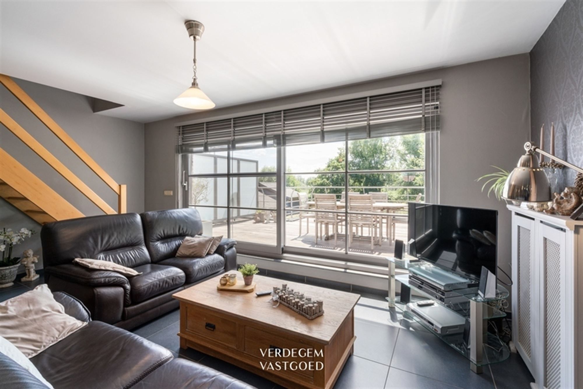Prachtig duplexappartement met groot terras, 2 slaapkamers en carport foto 8