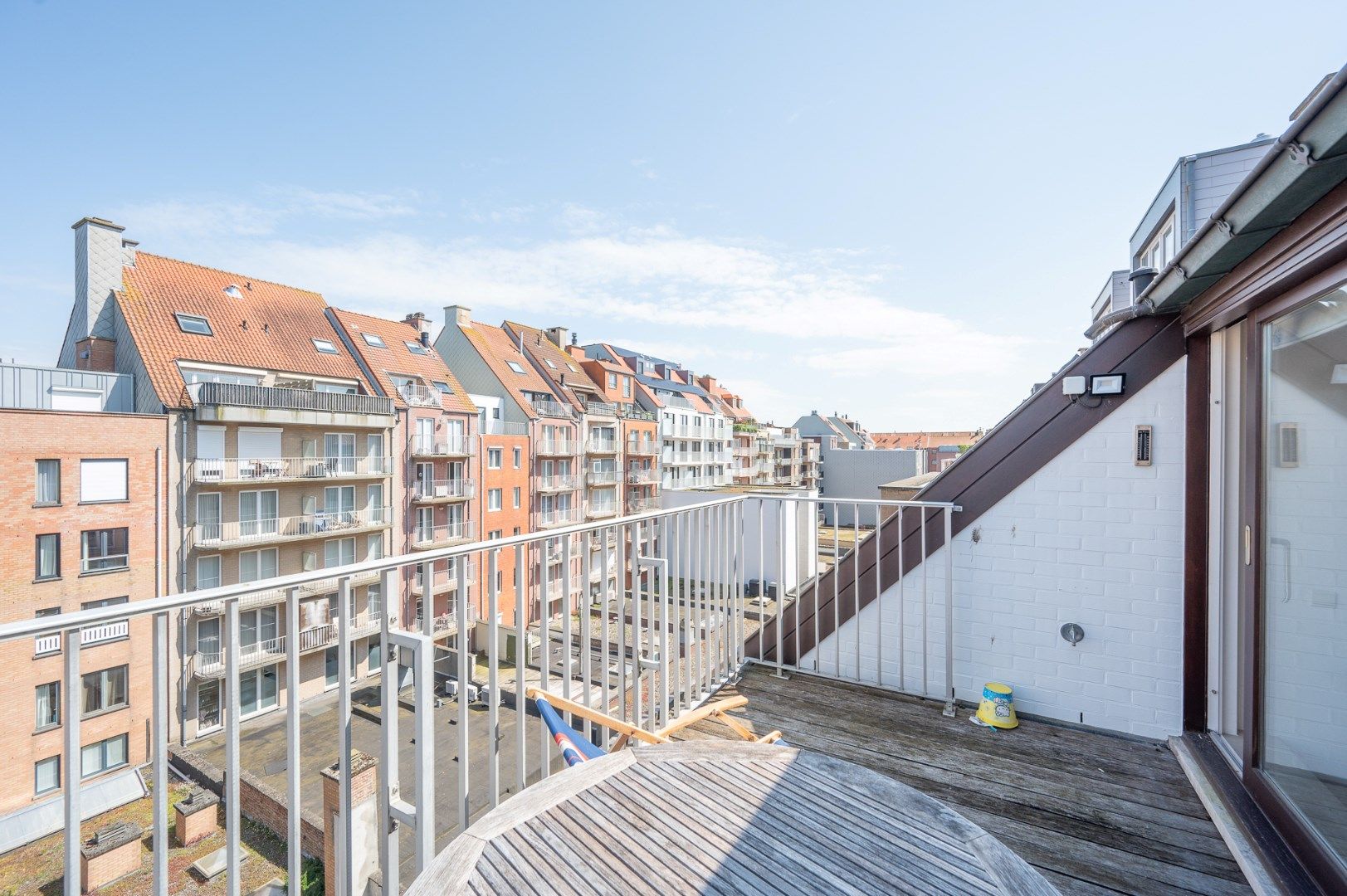 Ruim en zonnig dakappartement met ca. 33m² terrassen gelegen in het centrum van Knokke, op wandelafstand van de Zeedijk foto 28