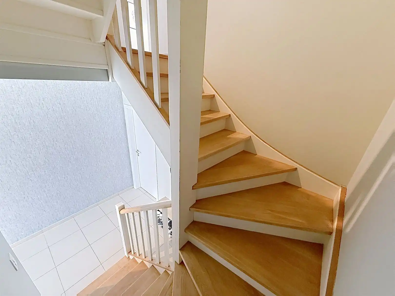 Instapklare woning met 3 slpks, tuin - 01a 78ca  foto 38