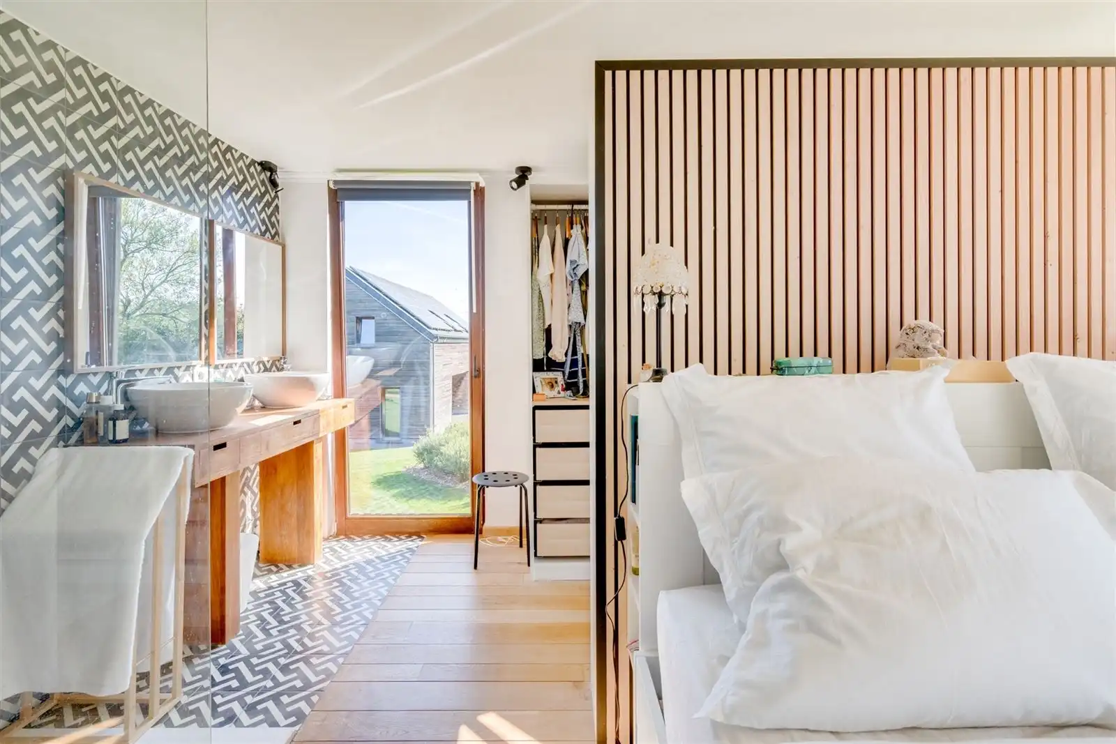 maison unique, où l’habitat et le calme se rejoignent parfaitement foto 15