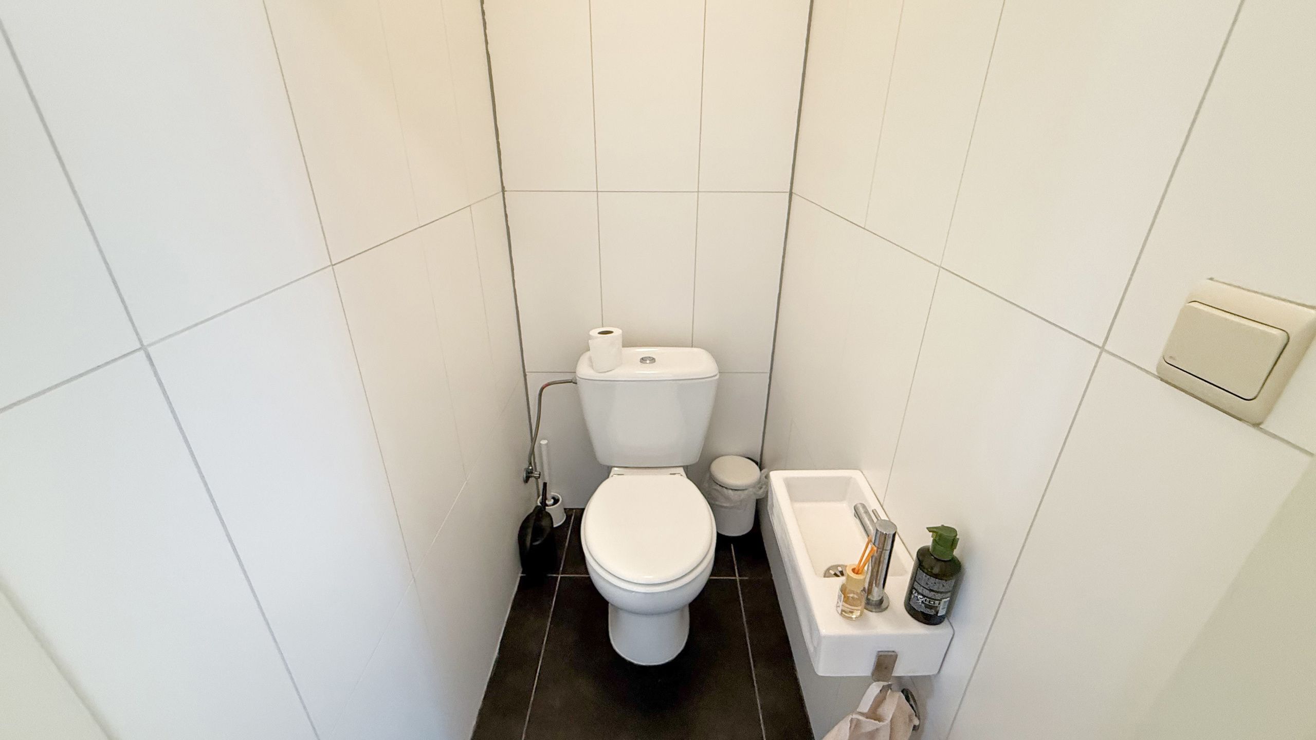 Instapklare appartement met praktische indeling in Zonhoven! foto 13