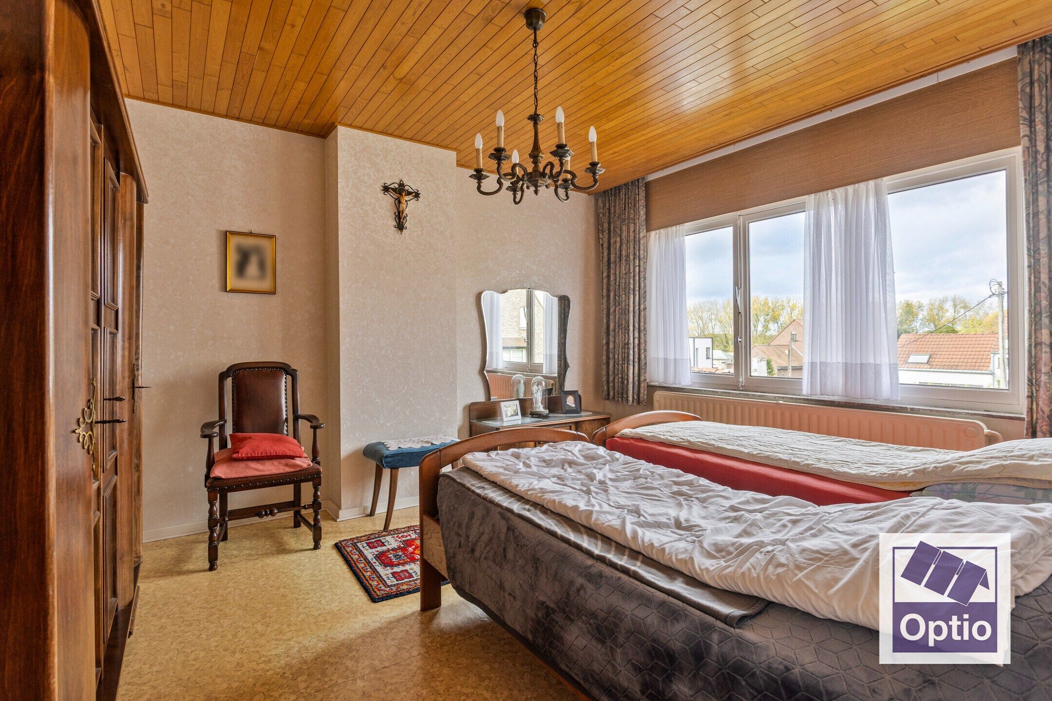 Woning met 5 slaapkamers en grote tuin. foto 18