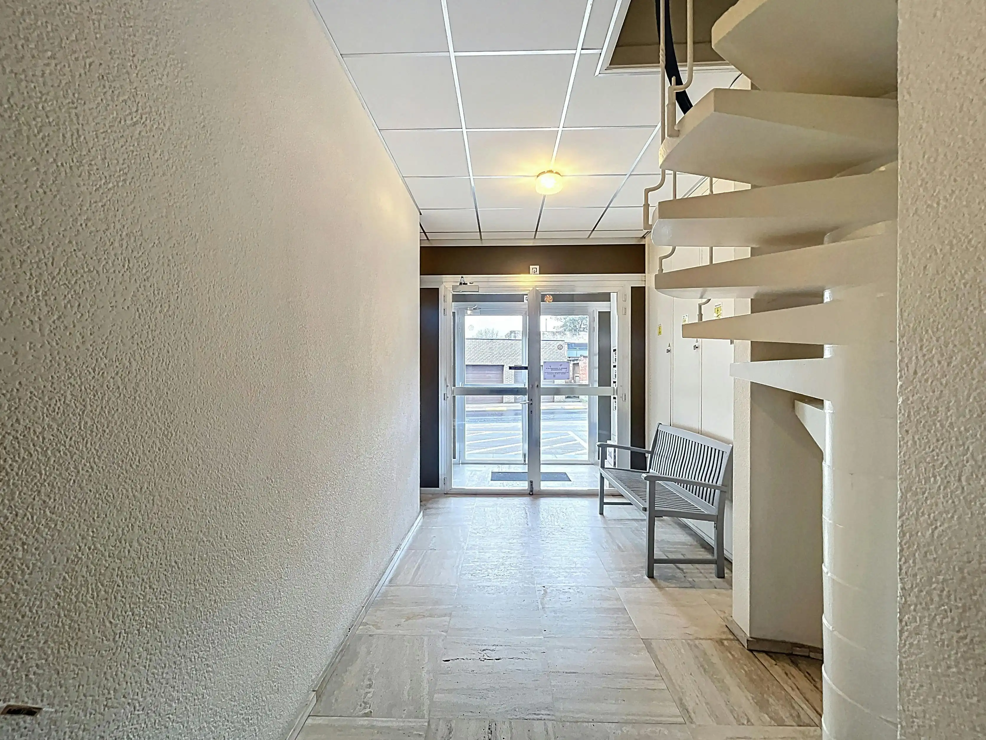 Appartement met 2 slaapkamers en garage te koop in Waarschoot foto 16