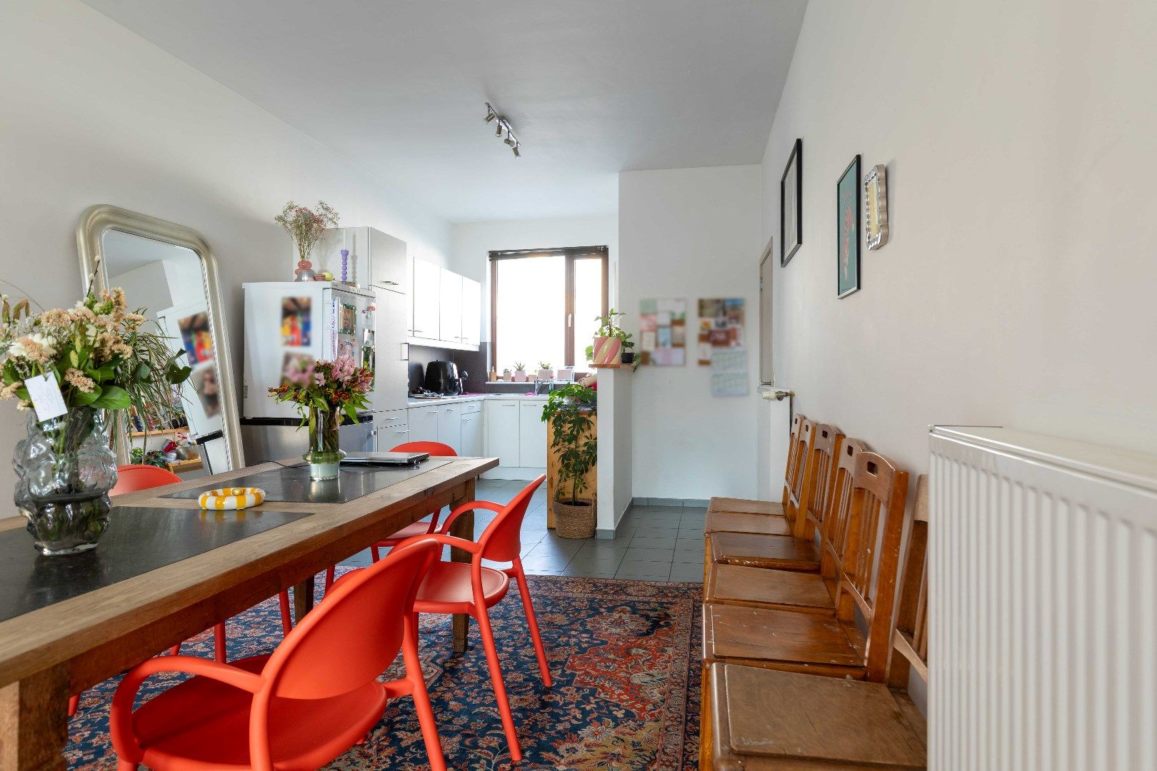 Gezellige, gerenoveerde woning met zonnige tuin nabij station in Sint-Michiels foto 3