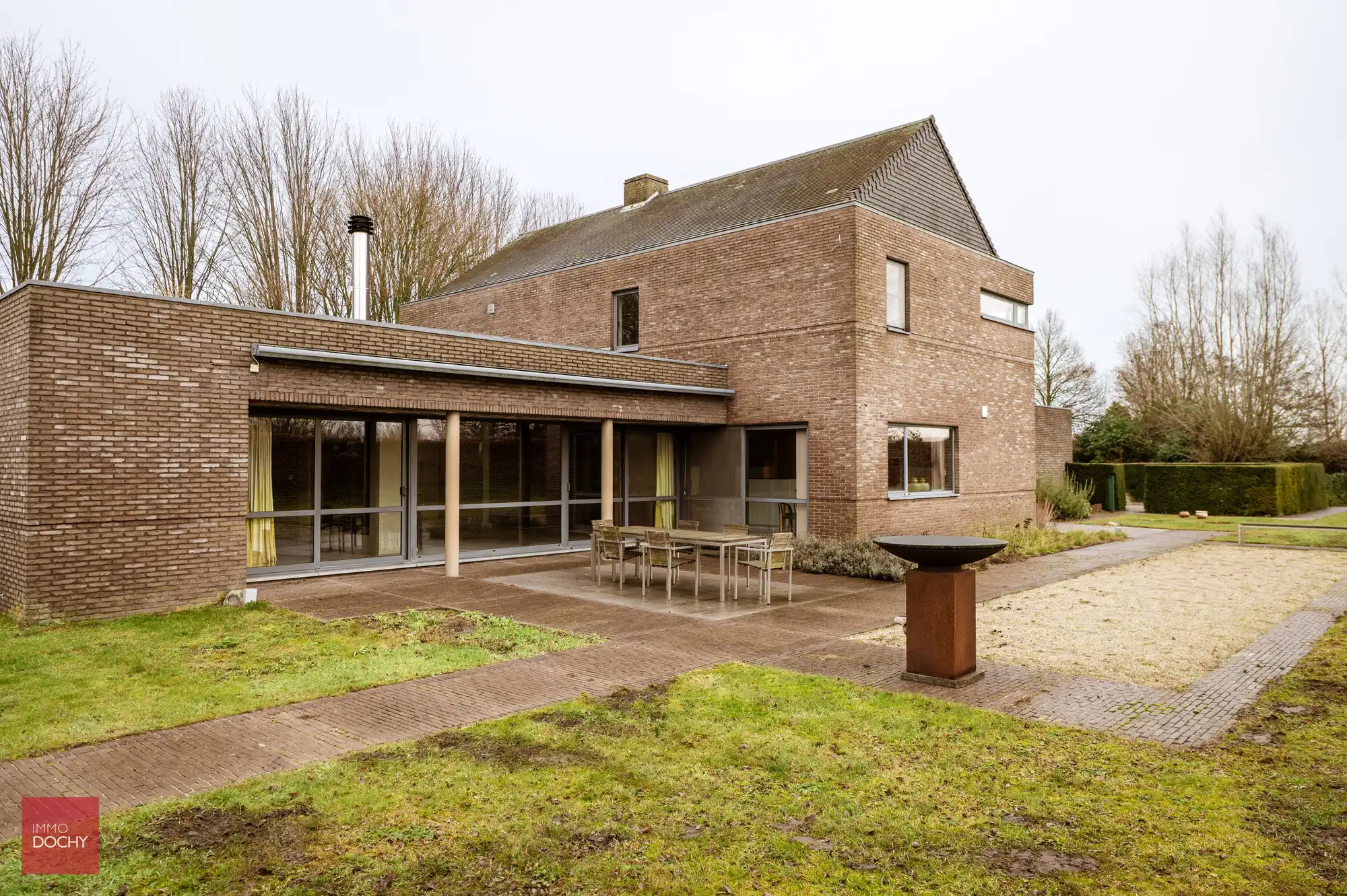 Ruime villa te huur foto 8