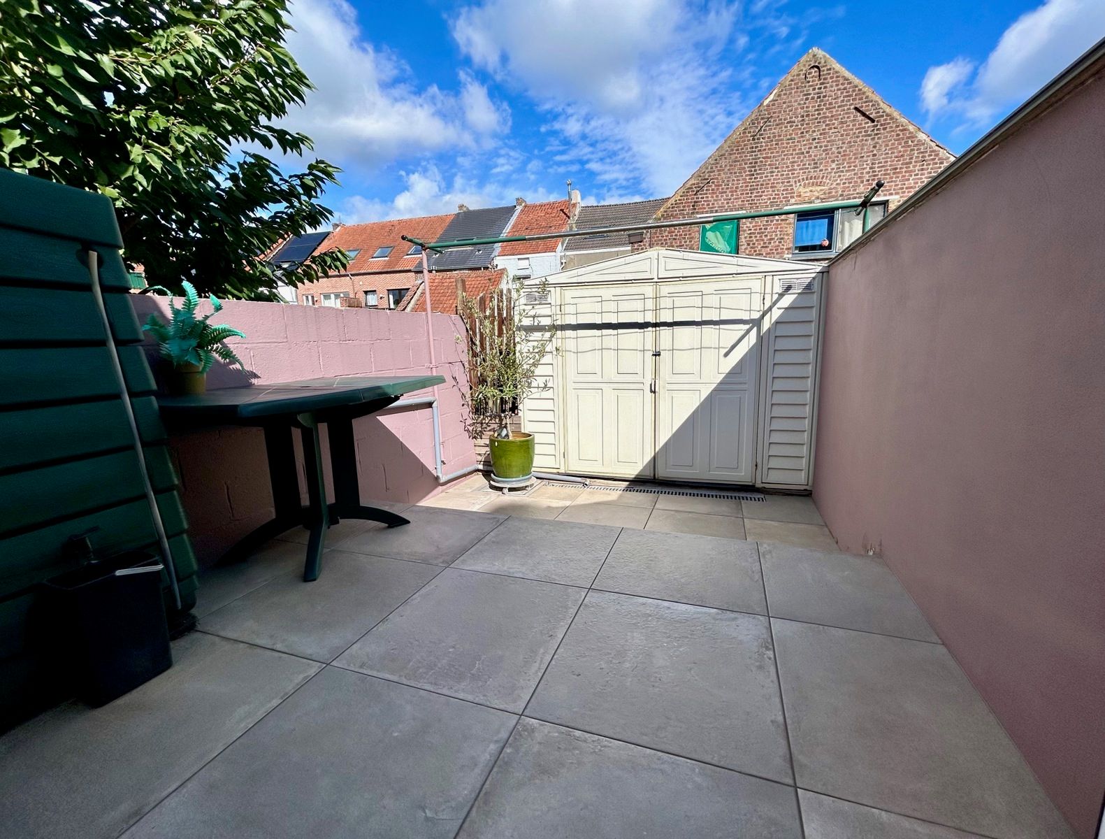 Instapklare gezinswoning met 3 slpks en aangelegde tuin foto 22