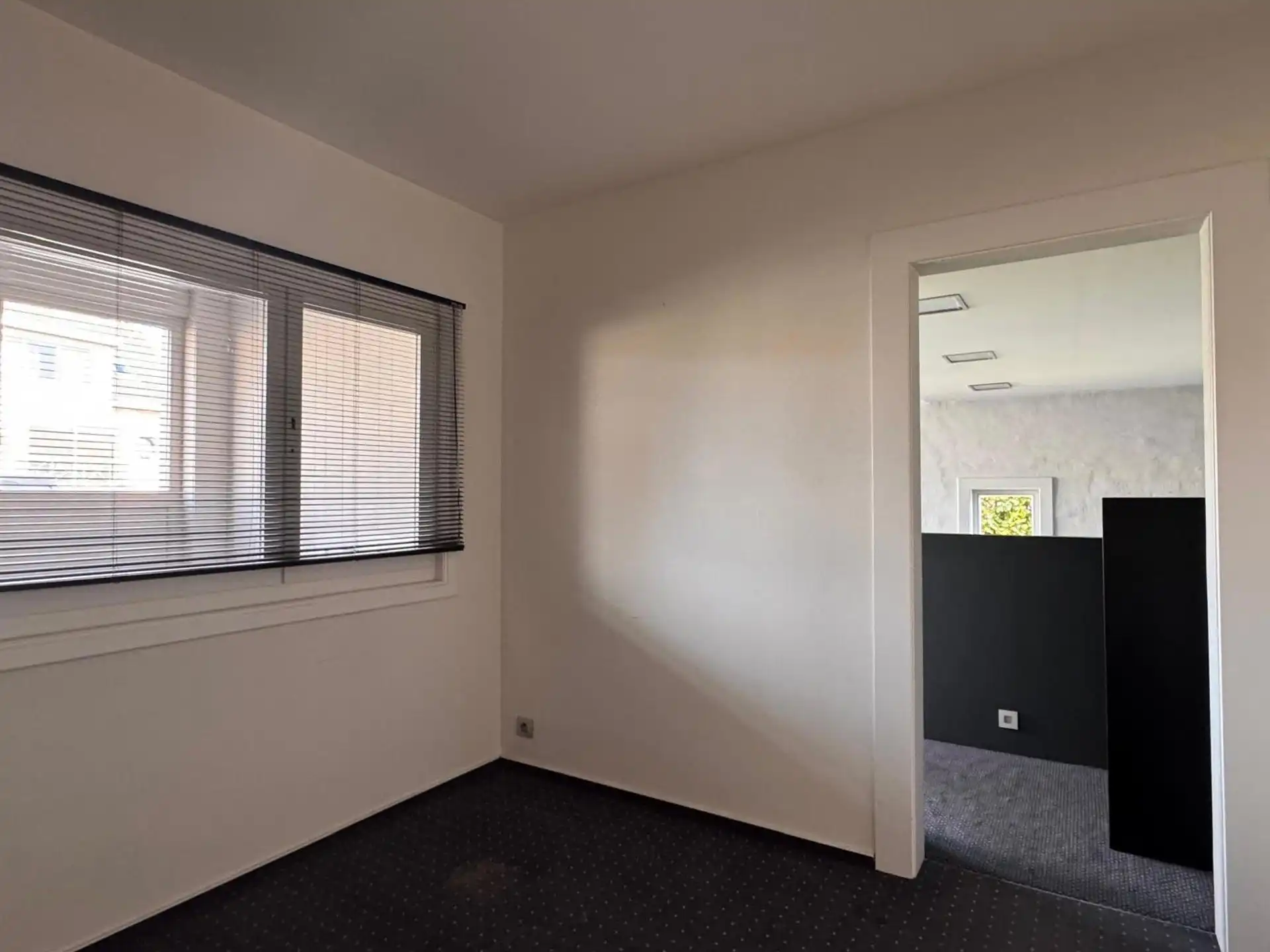 Ruime kantoorruimte te huur nabij centrum Sint-Antonius foto 6