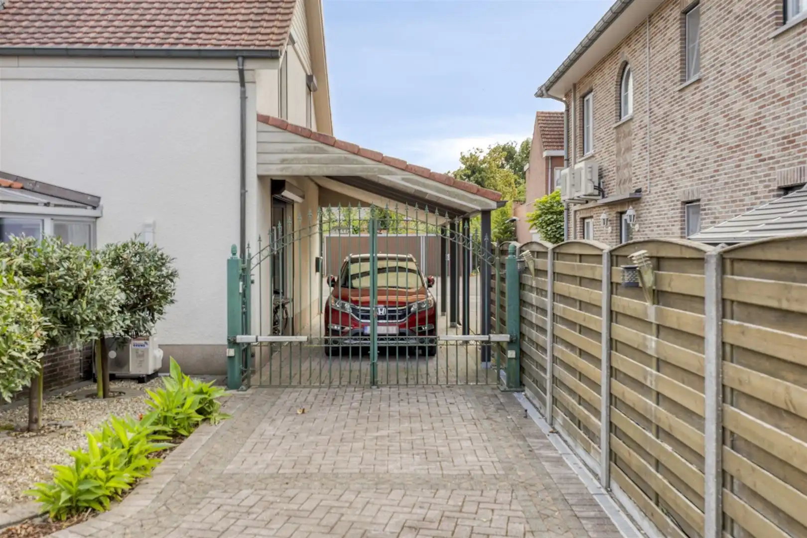 TE KOOP: Woning met handelsruimte en appartement in Eksel! foto 47