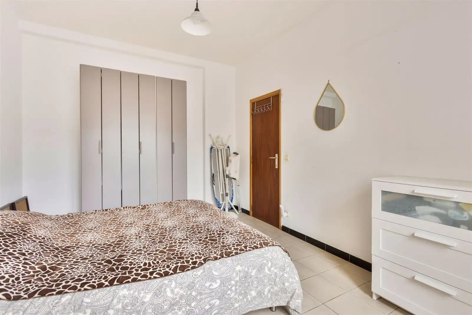 Appartementsgebouw met 2 appartementen in het centrum van Lennik foto 7