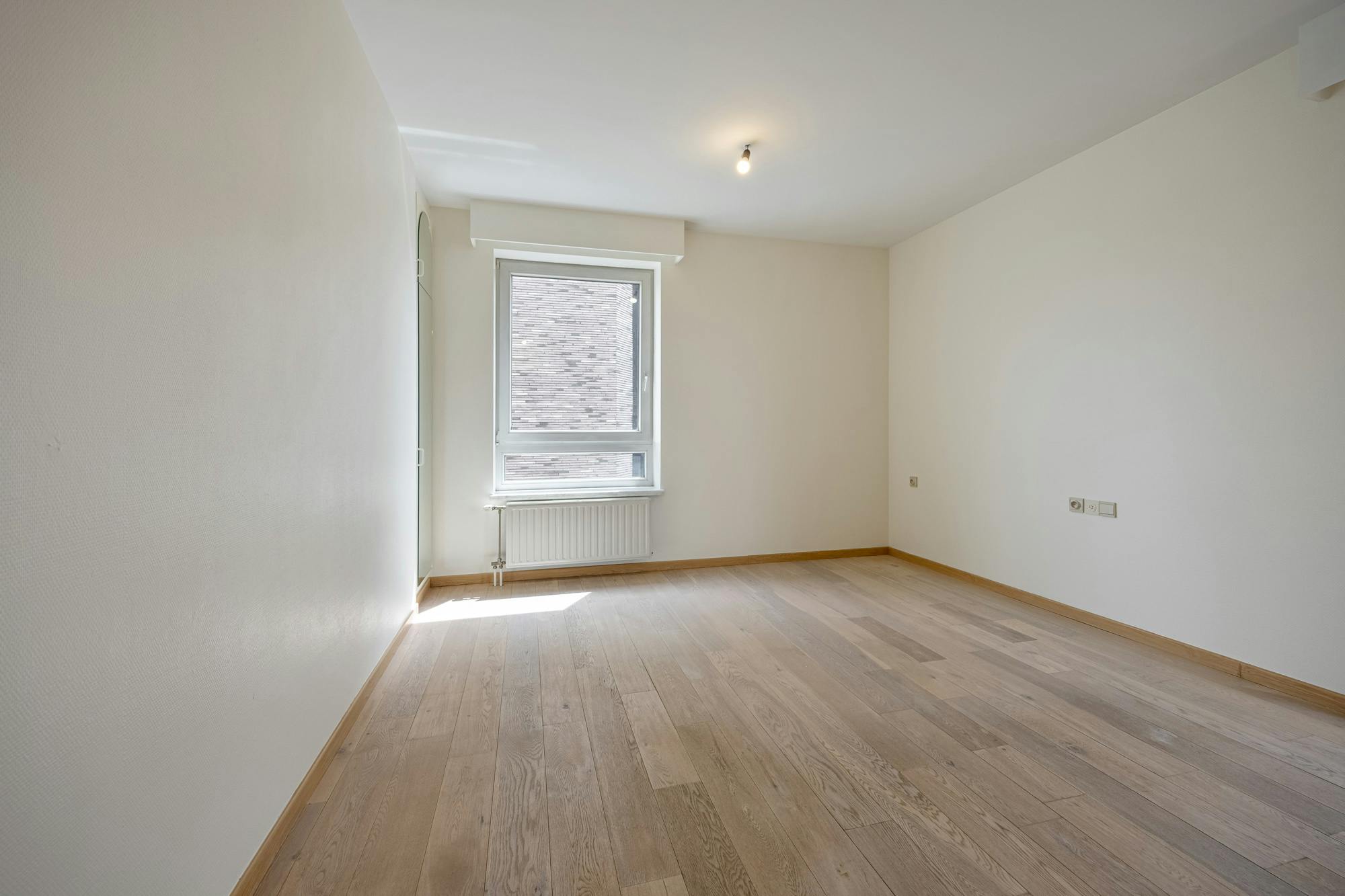 Ruim appartement te koop in hartje Hasselt met terras en parkeerplaats foto 11
