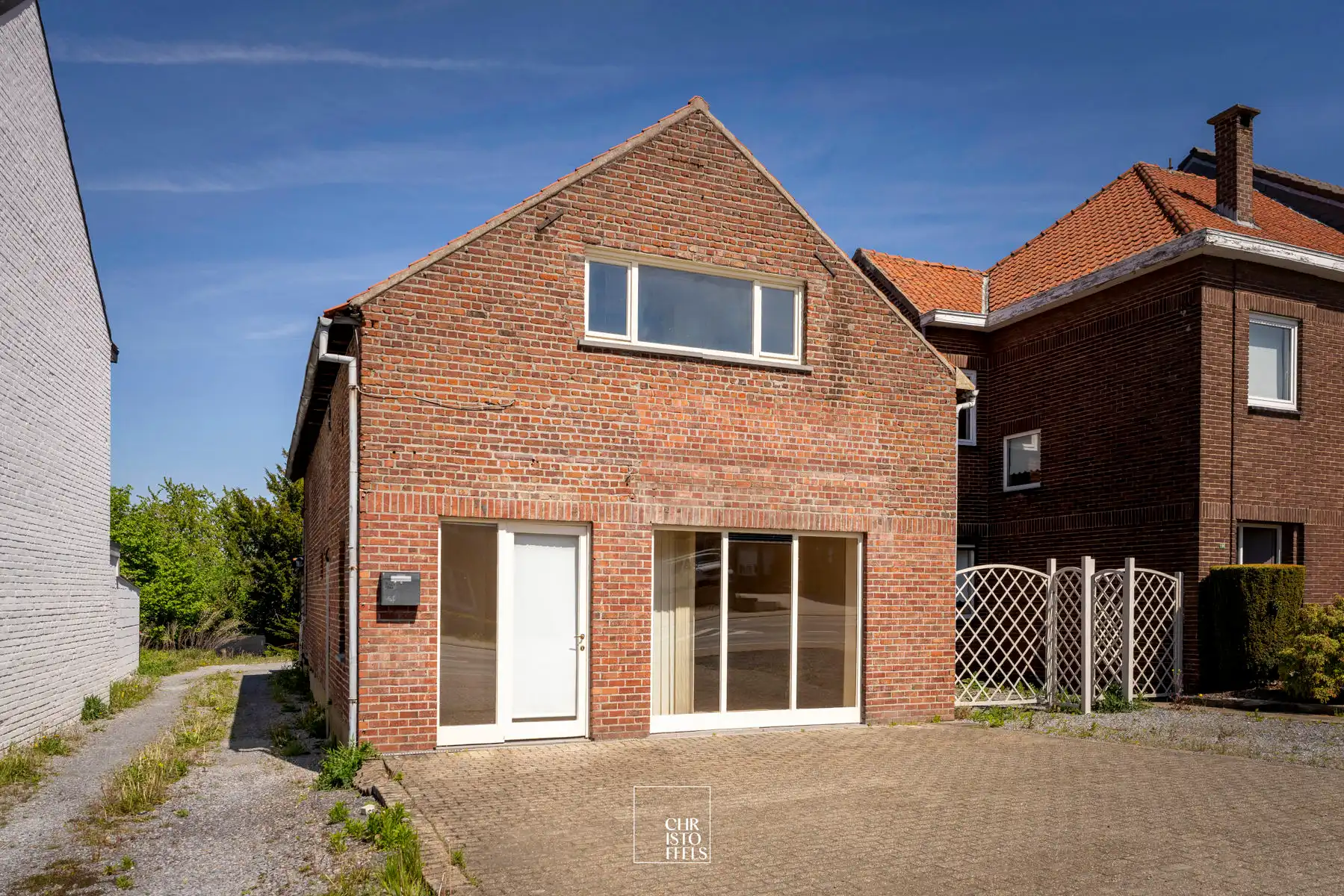 Hoofdfoto van de publicatie: Te renoveren handelspand met bovenwoning, gelegen op een ideale locatie en met veel potentieel!