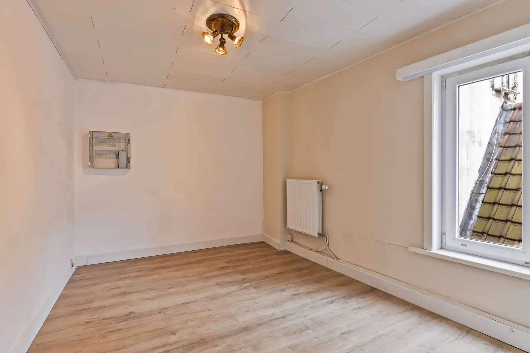 Te renoveren appartement (2 slpk) in het hart van Antwerpen. foto 7