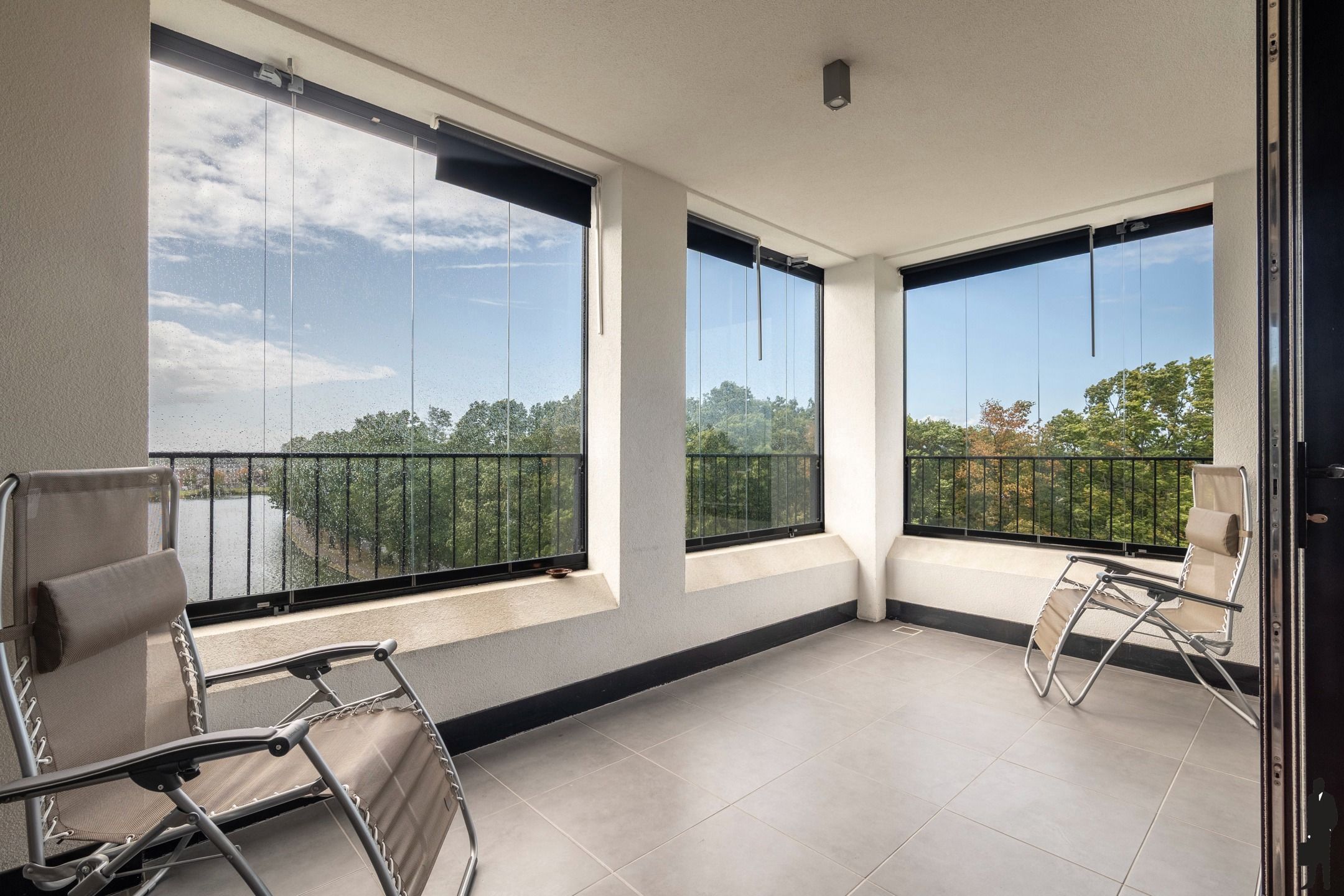 Modern 2-slaapkamer appartement met prachtig uitzicht foto 6