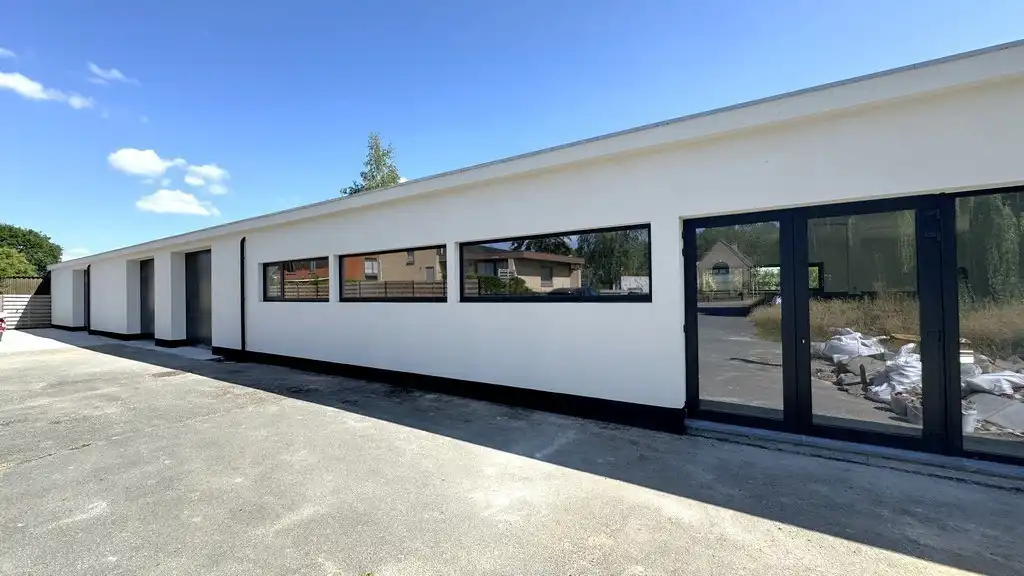 Gerenoveerd kantoor met magazijn te huur nabij N16 te Temse foto 12