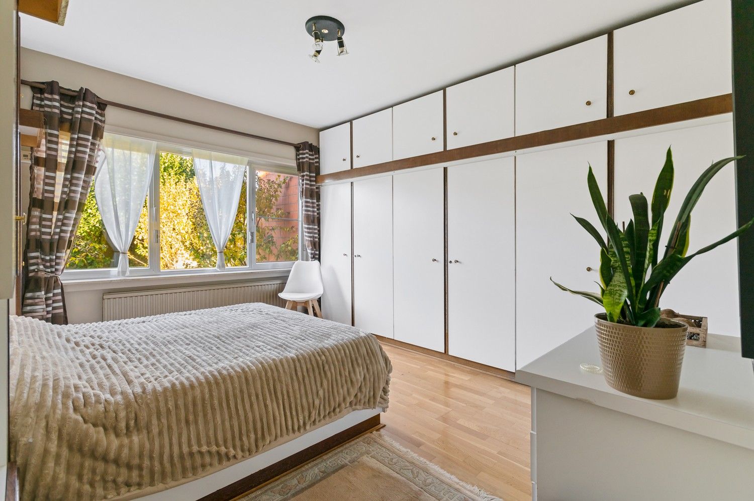 Gelijkvloers appartement met 3 SLPK, mooie tuin en garage te Deurne! foto 11