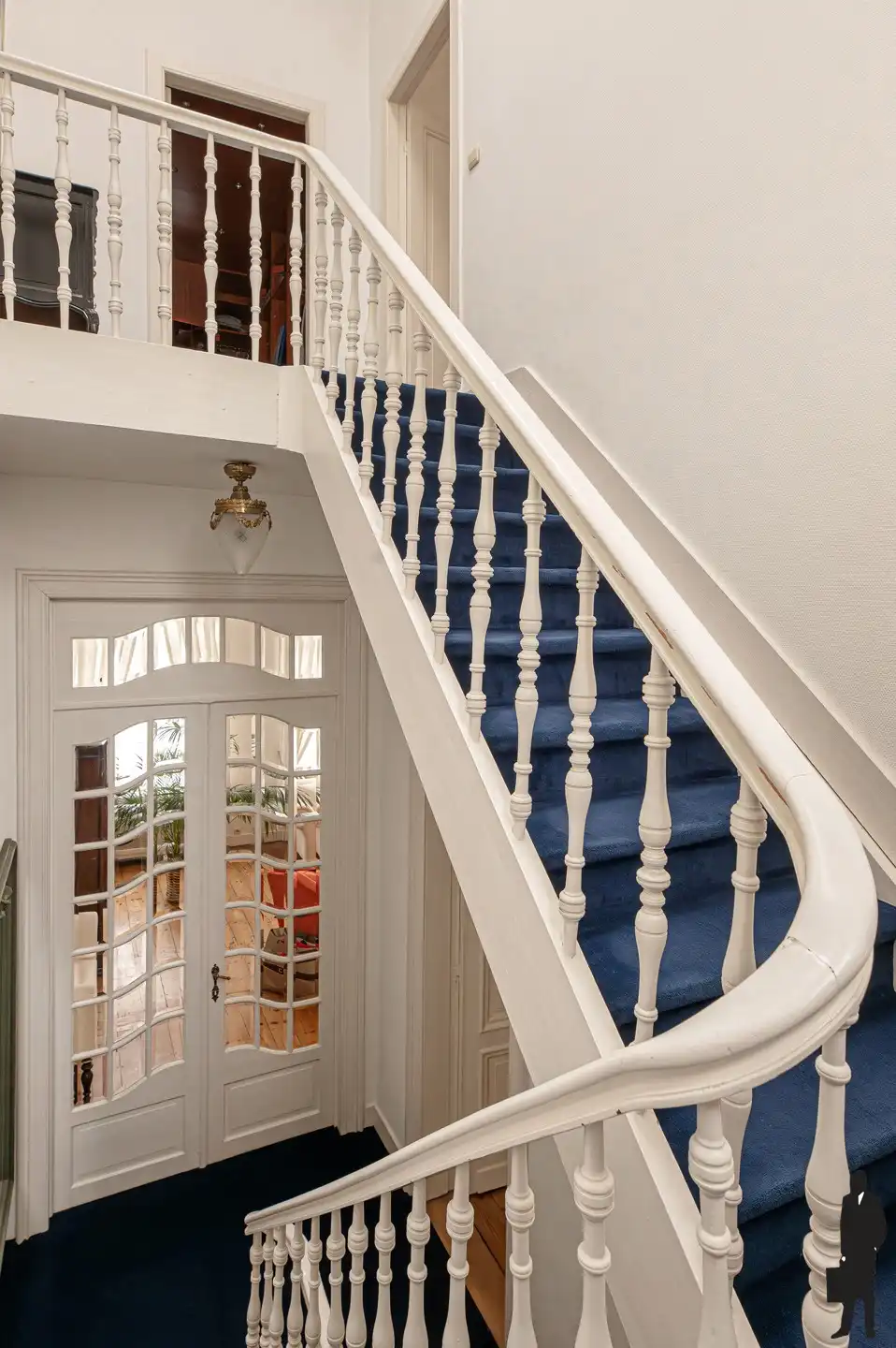 Statig herenhuis met praktijkruimte op toplocatie in Antwerpen foto 14