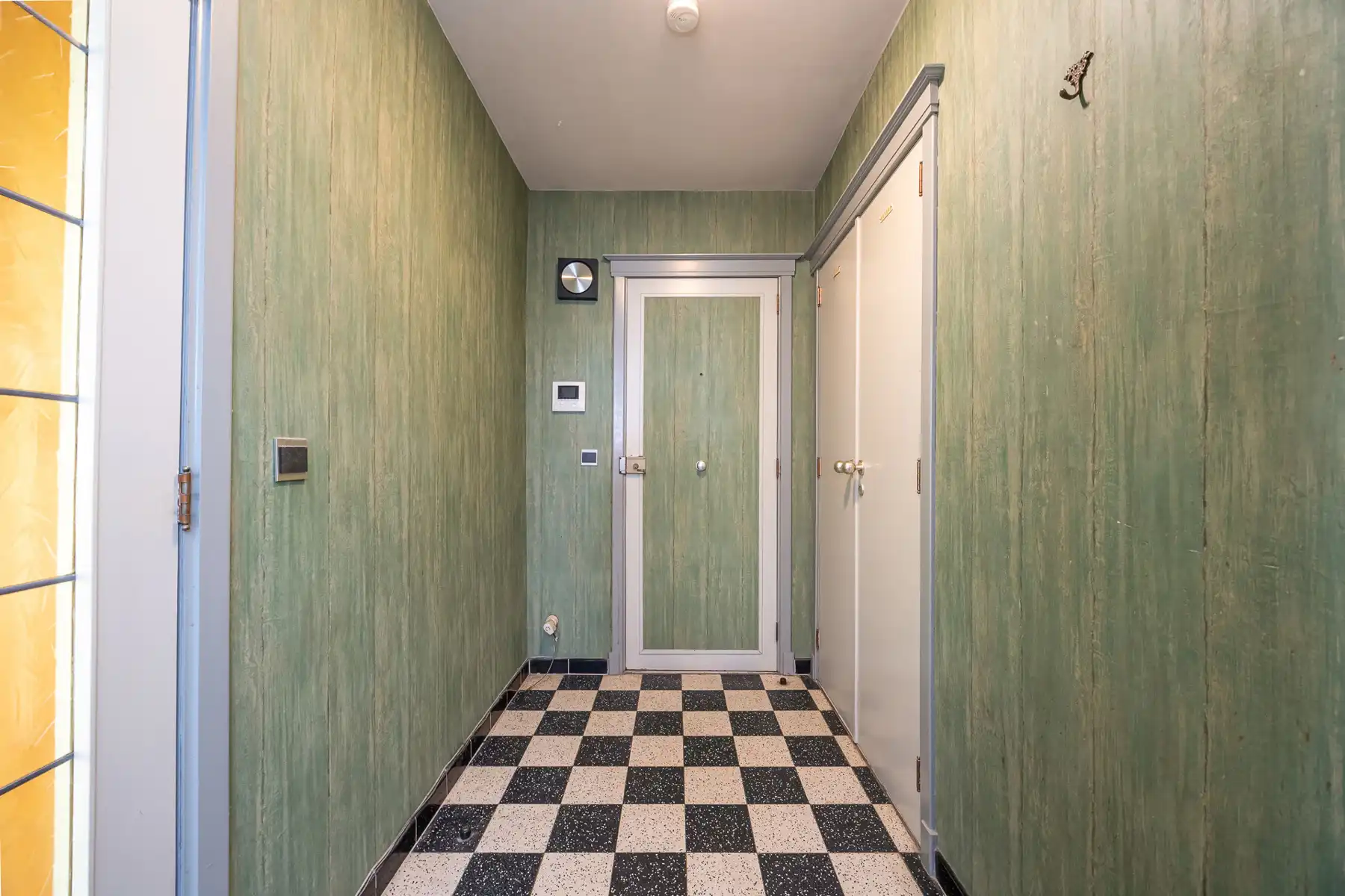 Ruim appartement met balkon en open zicht! foto 12