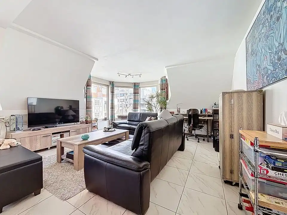 Uw eigen plek aan zee: stijlvol duplex-appartement met 3 slpks in het hart van Koksijde foto 12