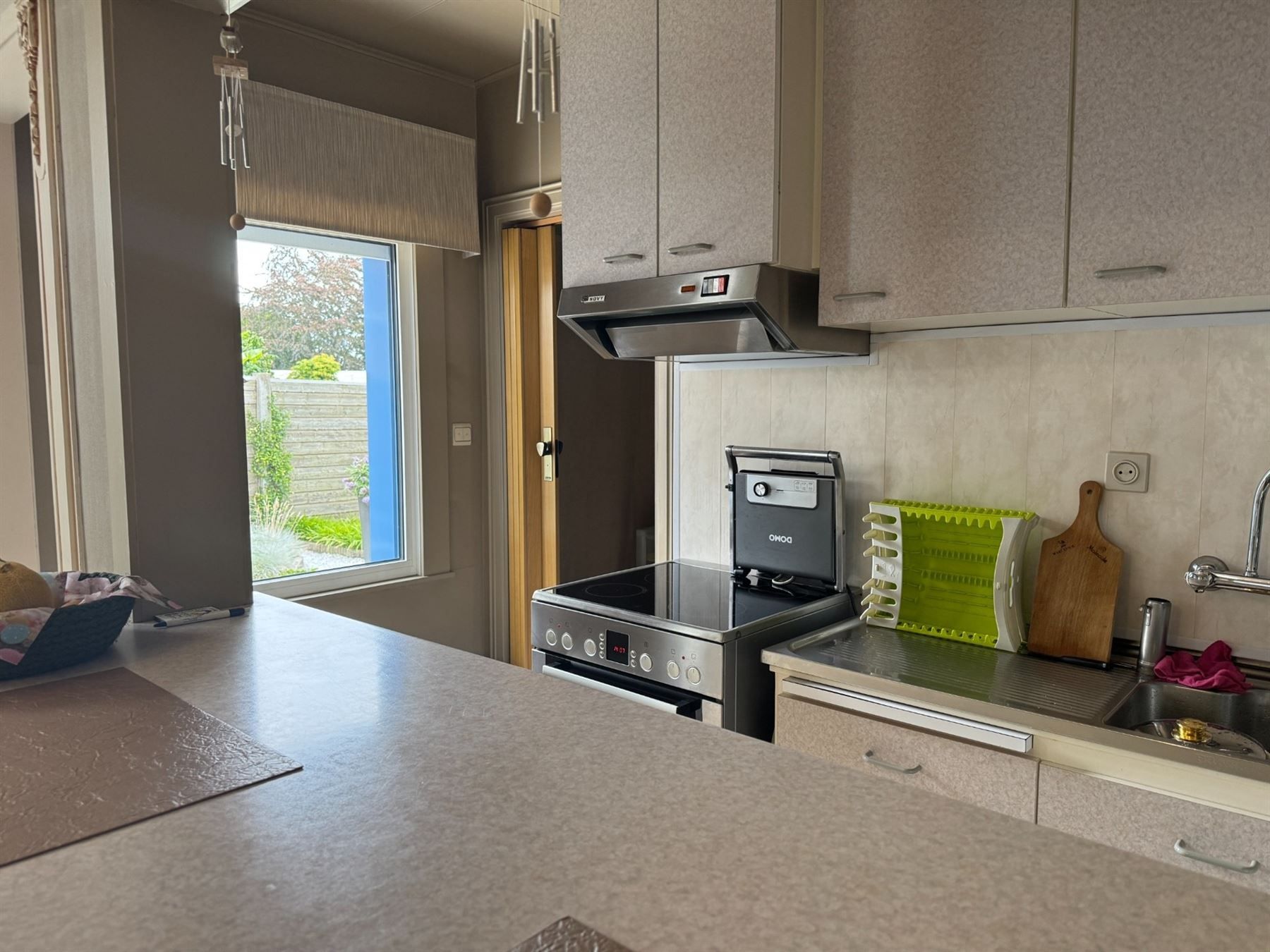 Goed onderhouden woning met loods op 495 m² foto 5