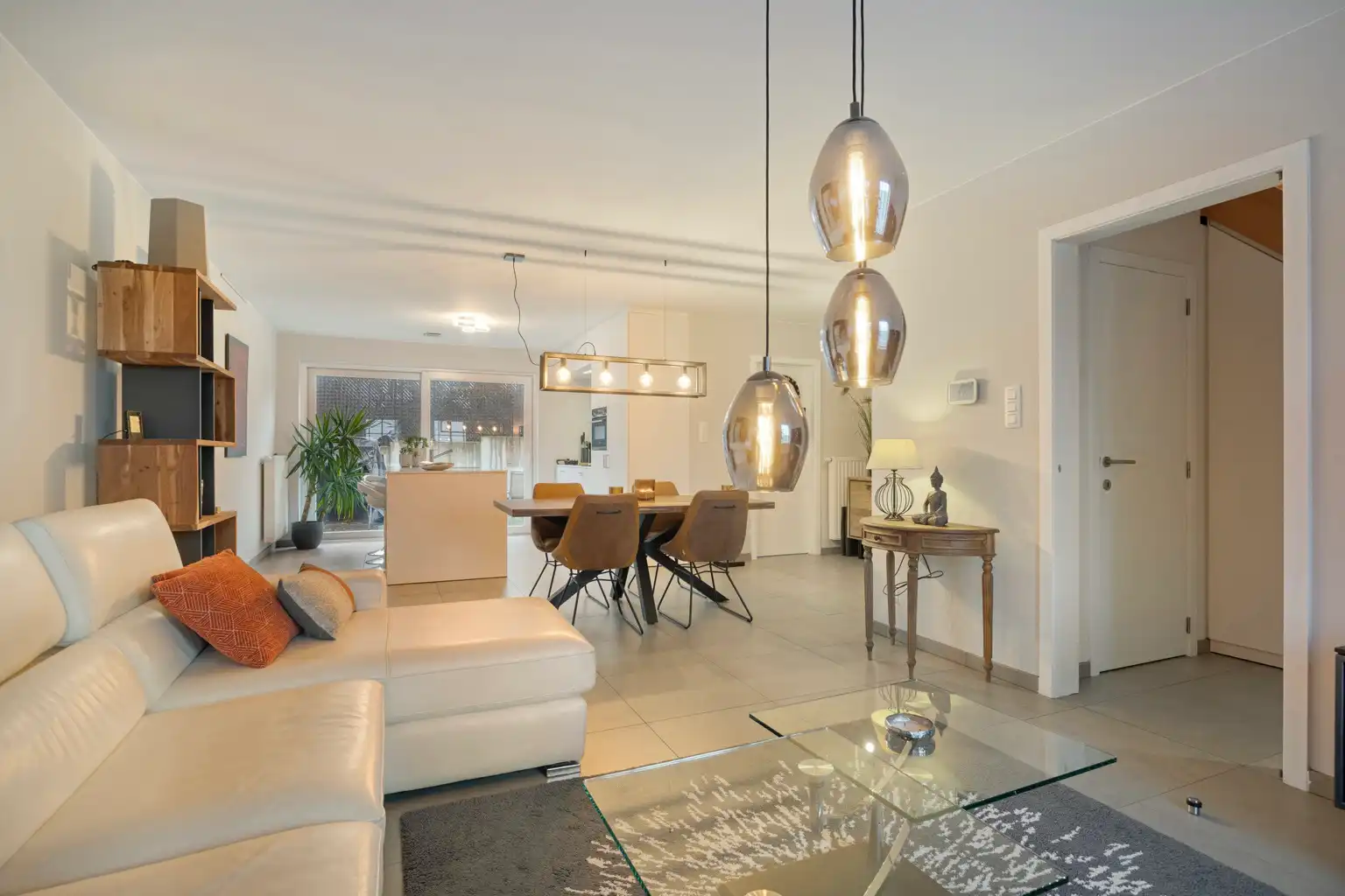 Recente instapklare woonst met tuin in Eliksem foto 8