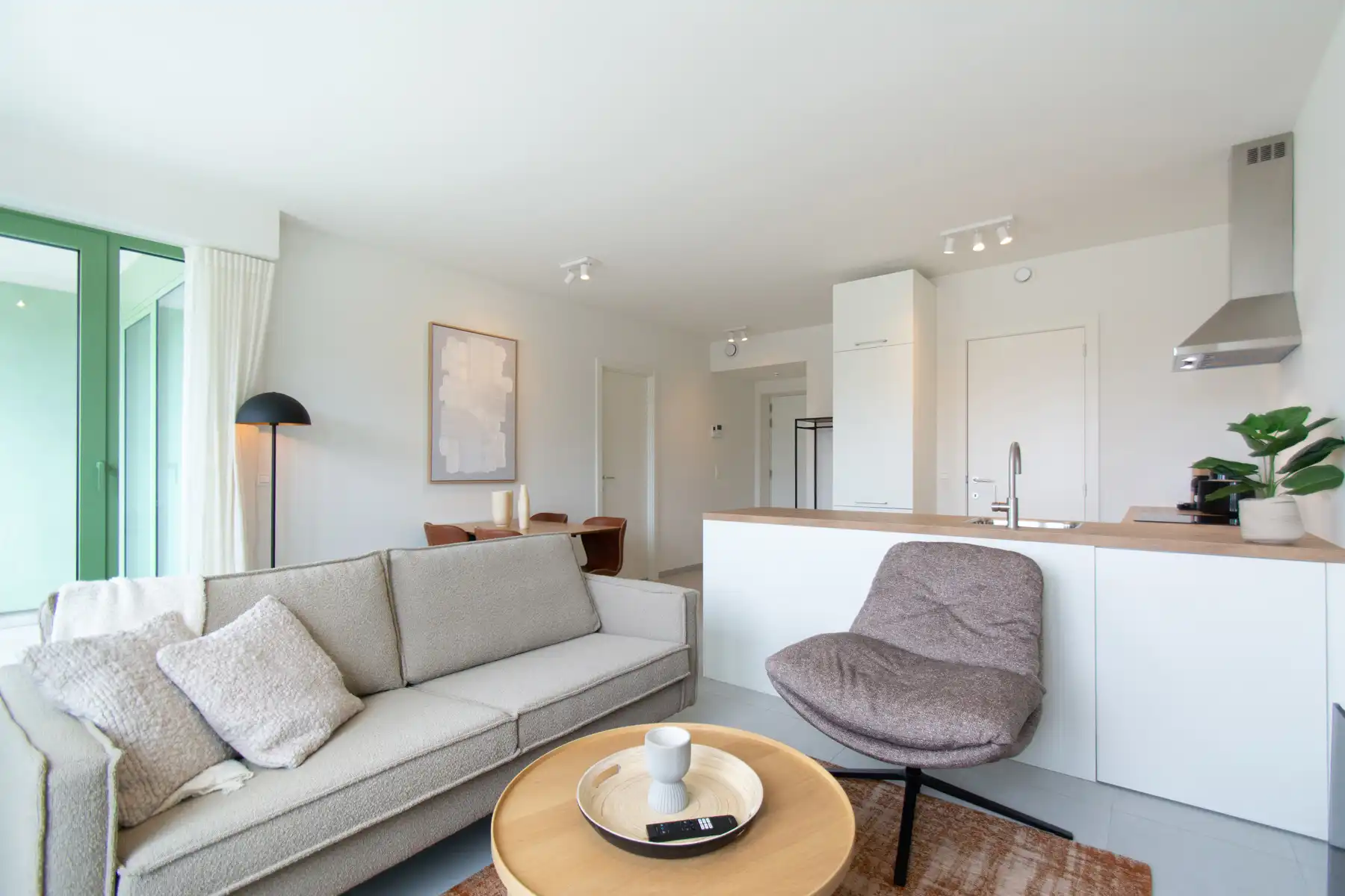 Prachtig gemeubeld 1- kamer appartement met mooi terras foto {{pictureIndex}}
