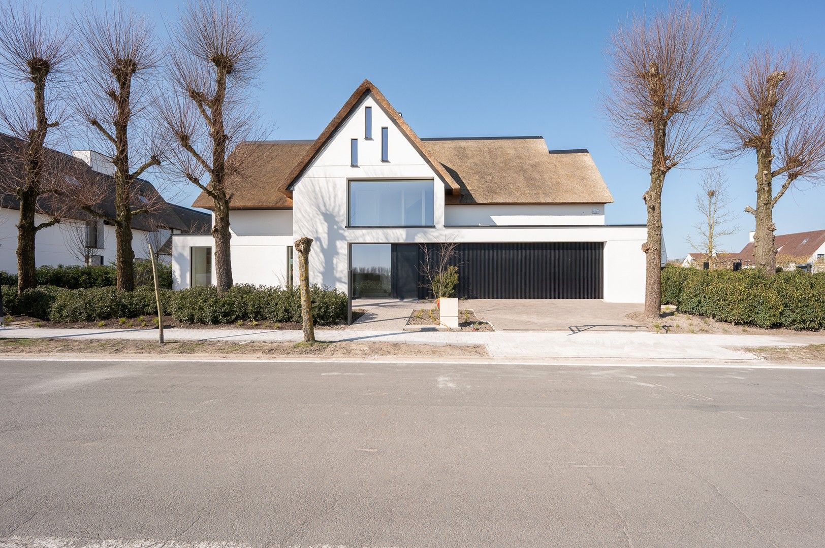 Luxueuze nieuwbouwvilla gelegen aan de rand van het Zoute, op slechts enkele minuten van de zee en het strand. foto 37