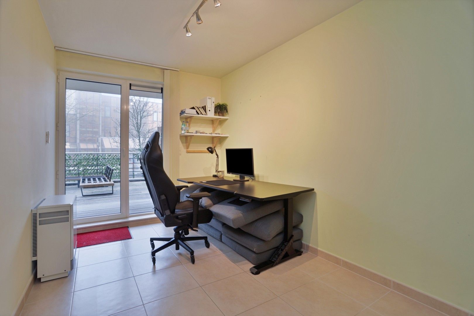 TOPLOCATIE! GOED ONDERHOUDEN, RUIM, INSTAPKLAAR 2-SLPK-APP MET 2 GROTE TERRASSEN foto 11