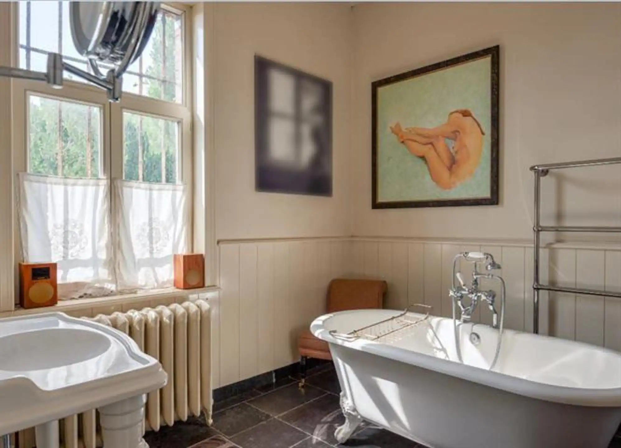 Imposante neoclassicistische herenwoning met 7 slpk., 2 badk. op 59 are 51 ca foto 4