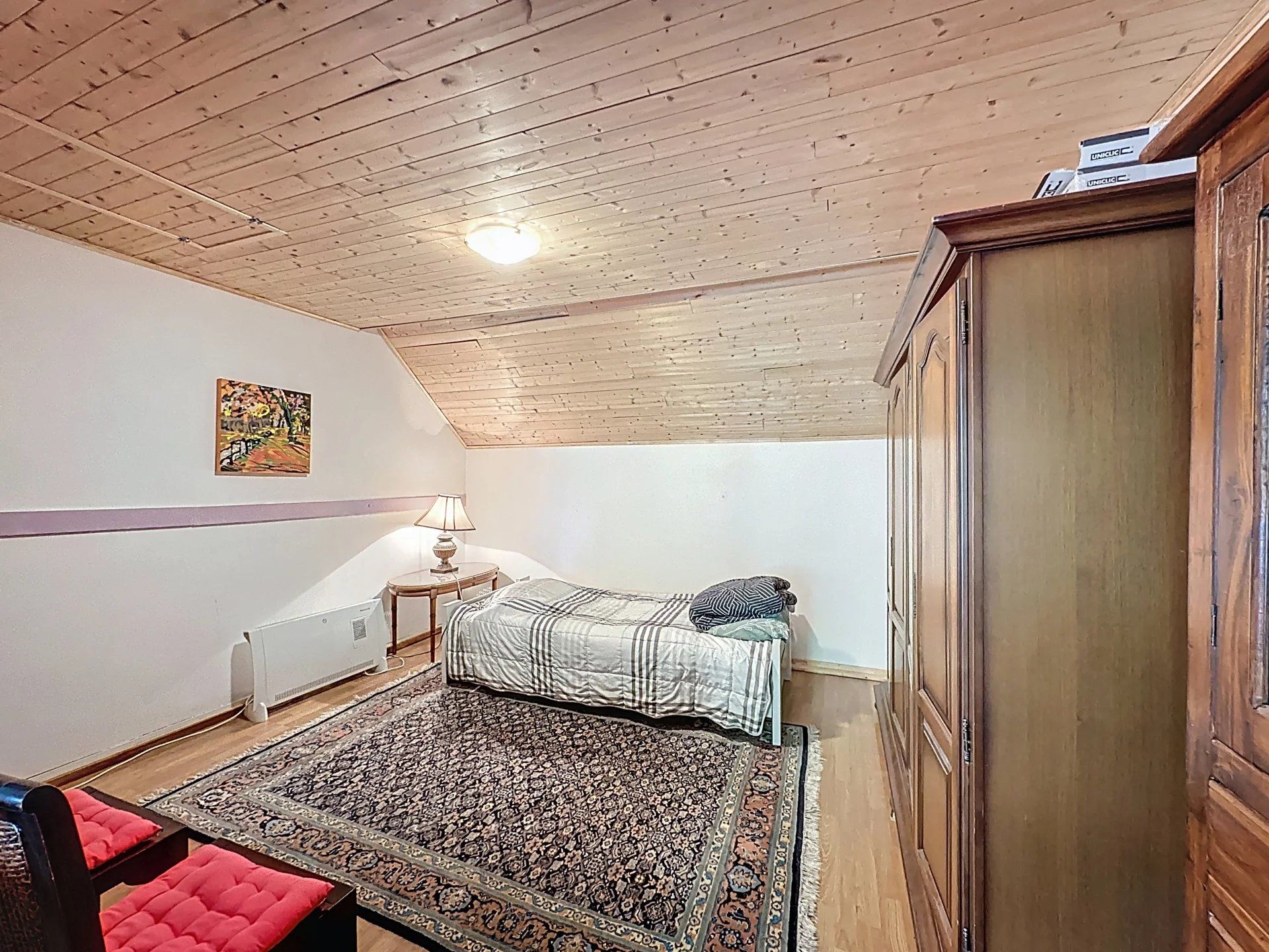 Super gezellige woning met groot terras, mooie bloementuin en carport. foto 9