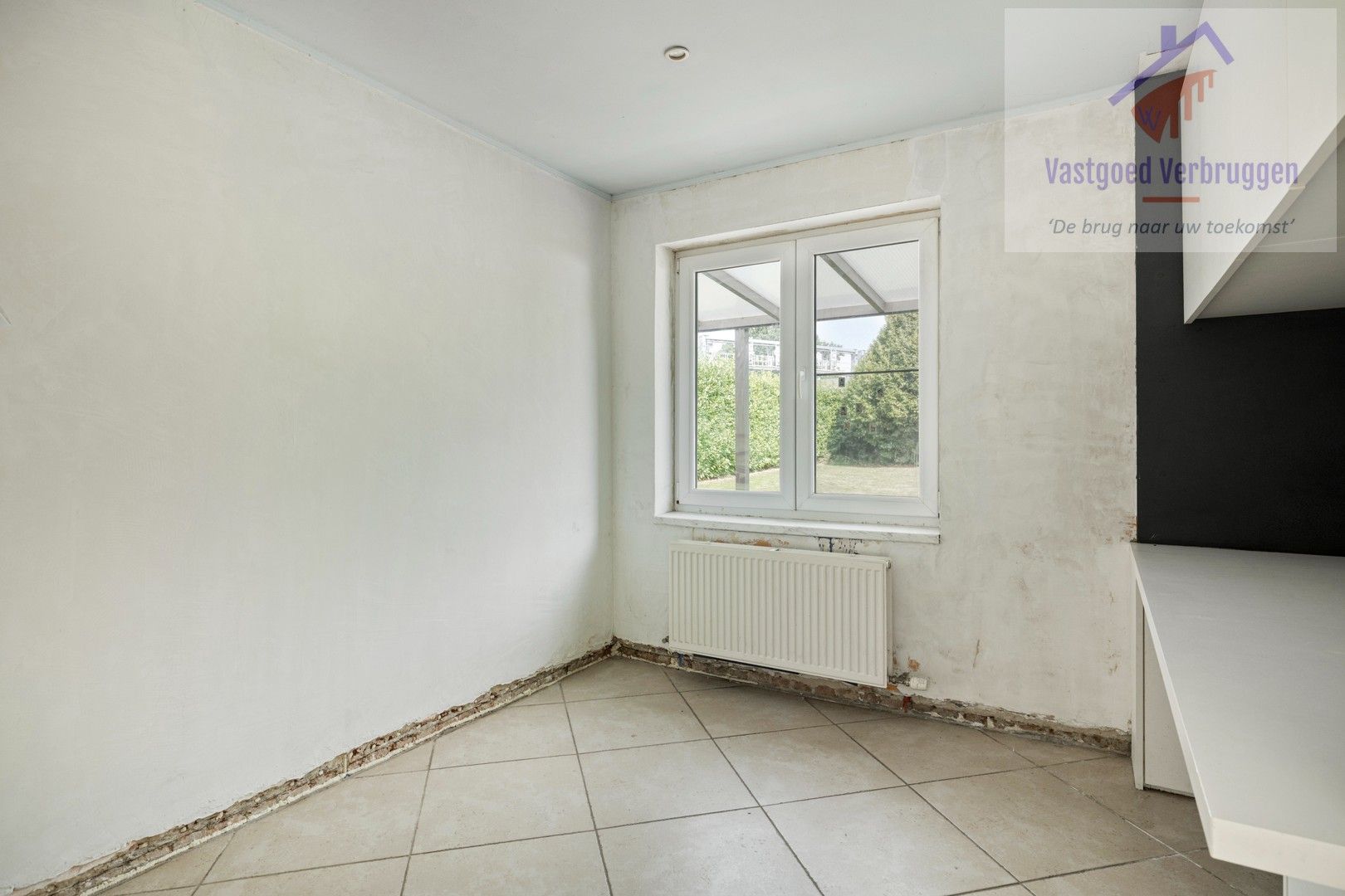 Ruime bungalow met 3 slaapkamers op bijna 20 are grond foto 12