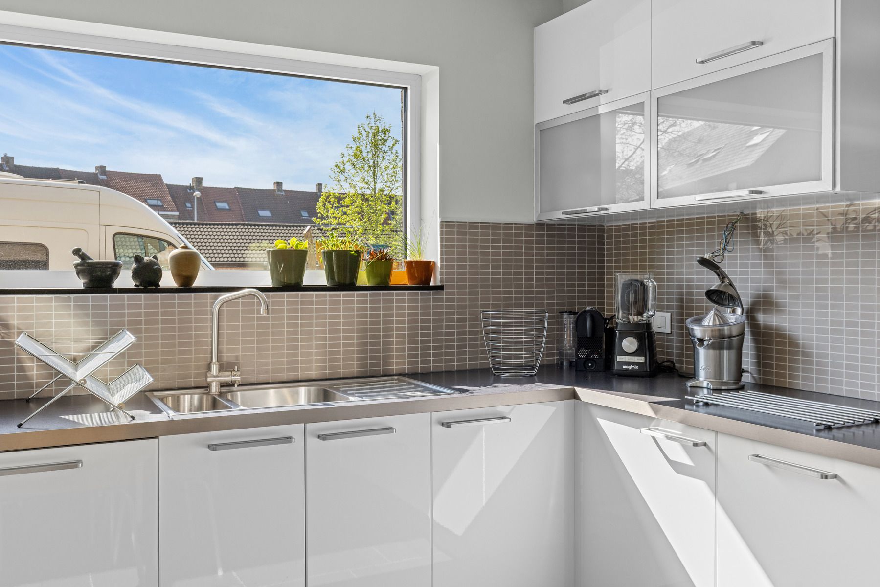 Instapklare gezinswoning met tuin en 4 slpks foto 11