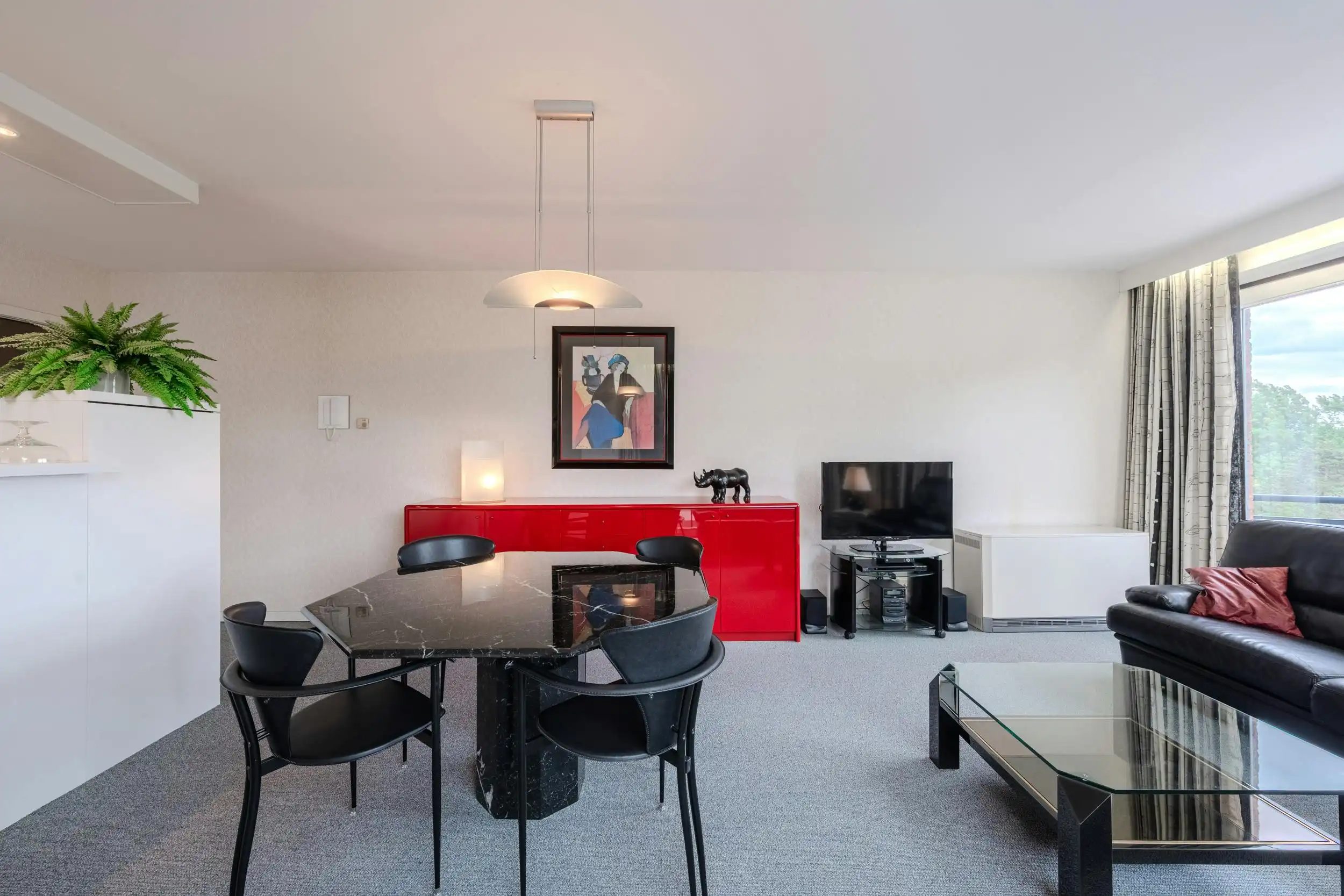 Lichtrijk hoekappartement met één slaapkamer en open zicht. foto 5