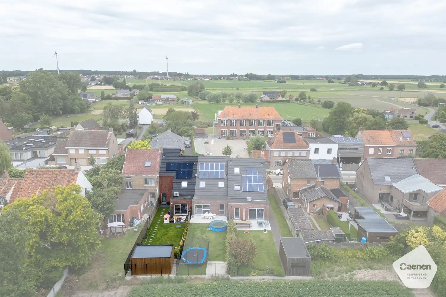 ENERGIEZUINIGE TIJDLOZE RECENTE WONING (BOUWJAAR 2021) MET 4 SLAAPKAMERS EN INPANDIGE GARAGE foto 2