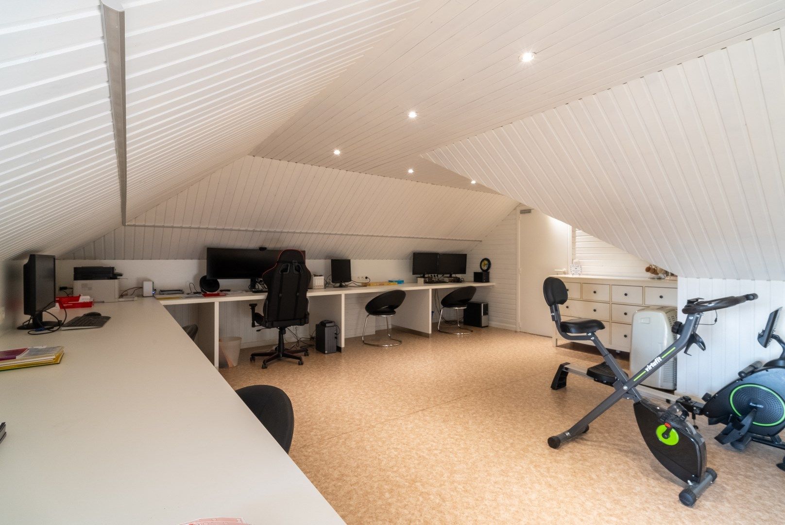 EXCLUSIEVE VILLA OP RIANT PERCEEL foto 20