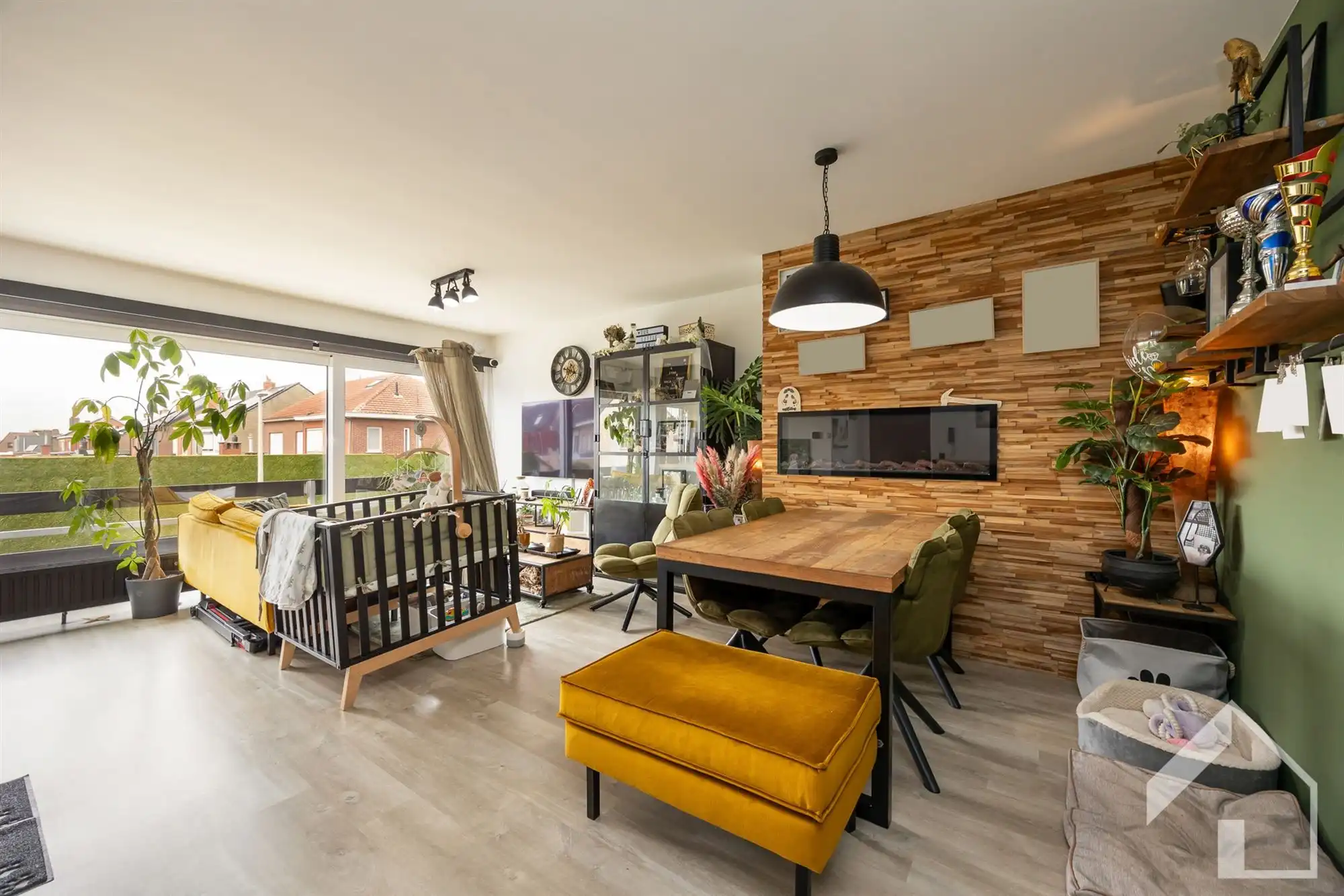 Instapklaar appartement met zwembad! foto 3