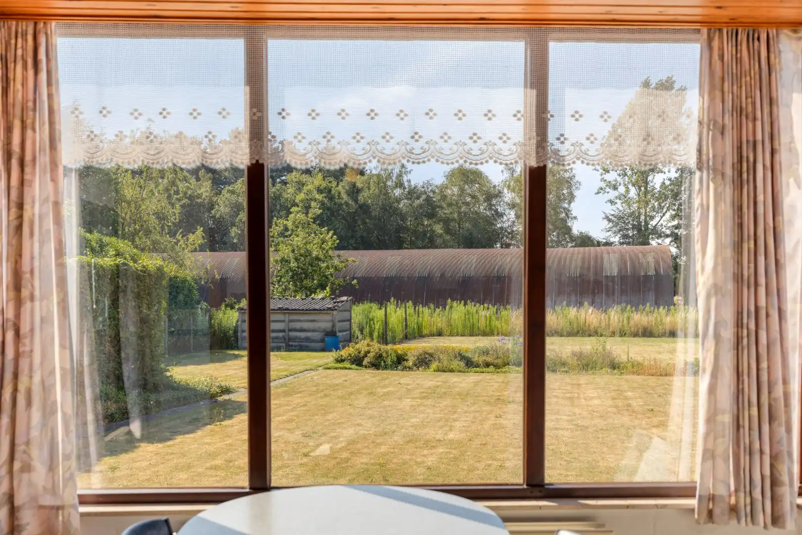 Op te frissen woning met 4 slpks, op een zonnig perceel van 1.506 m² in Mol-Achterbos !  foto 10
