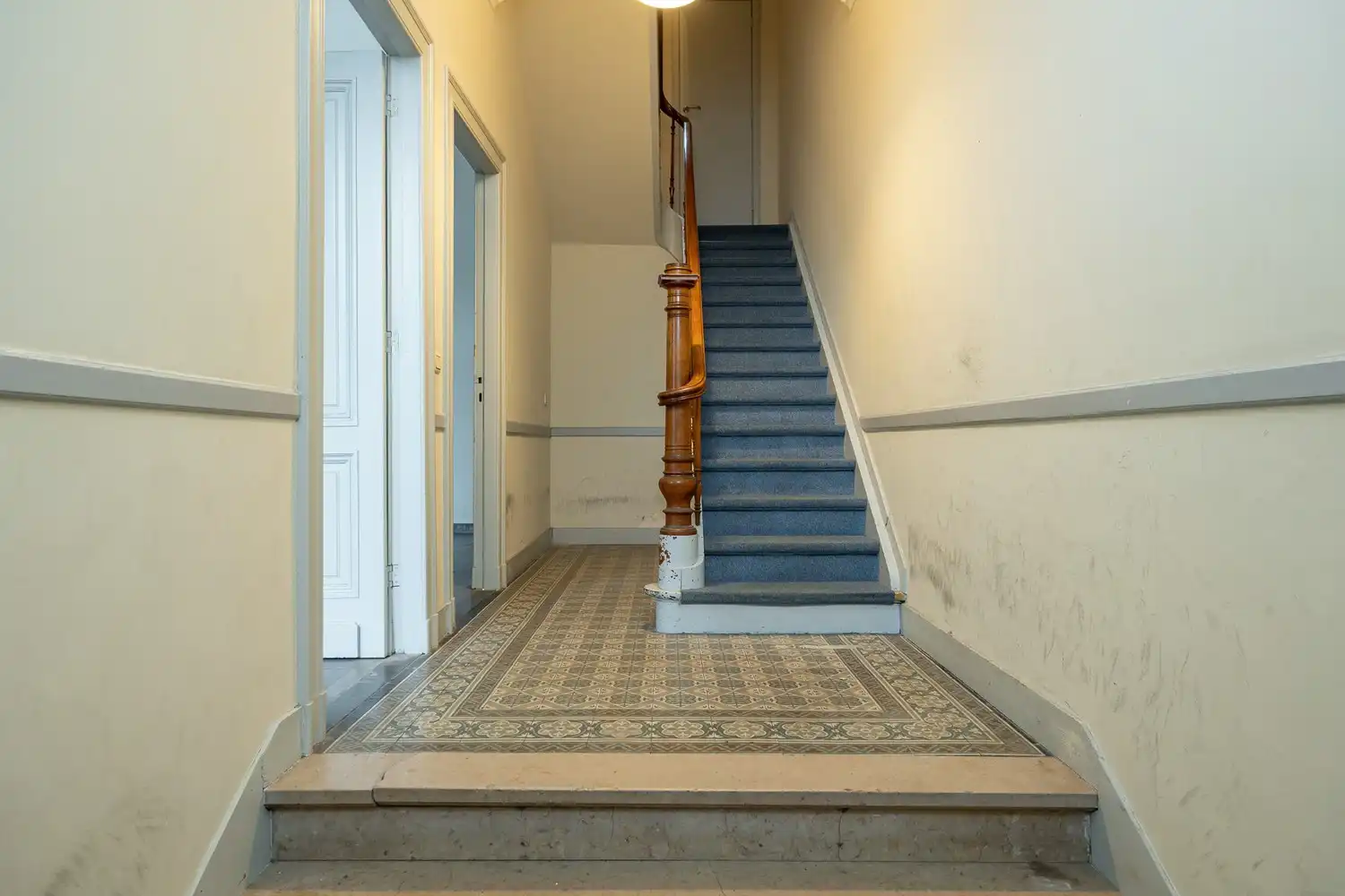 Authentieke neoclassicistische woning in Zurenborg foto 2