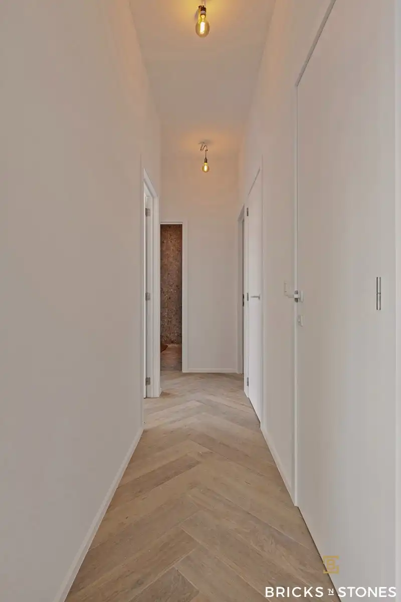 Luxueus gerenoveerd en bemeubeld 3 slaapkamer appartement foto 13