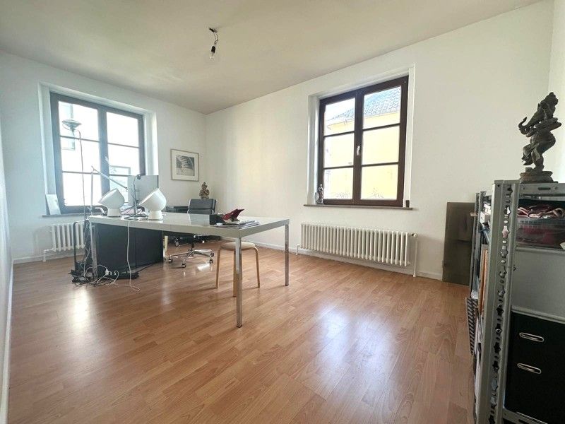 Zeer ruim appartement met terras en drie slaapkamers! foto 11