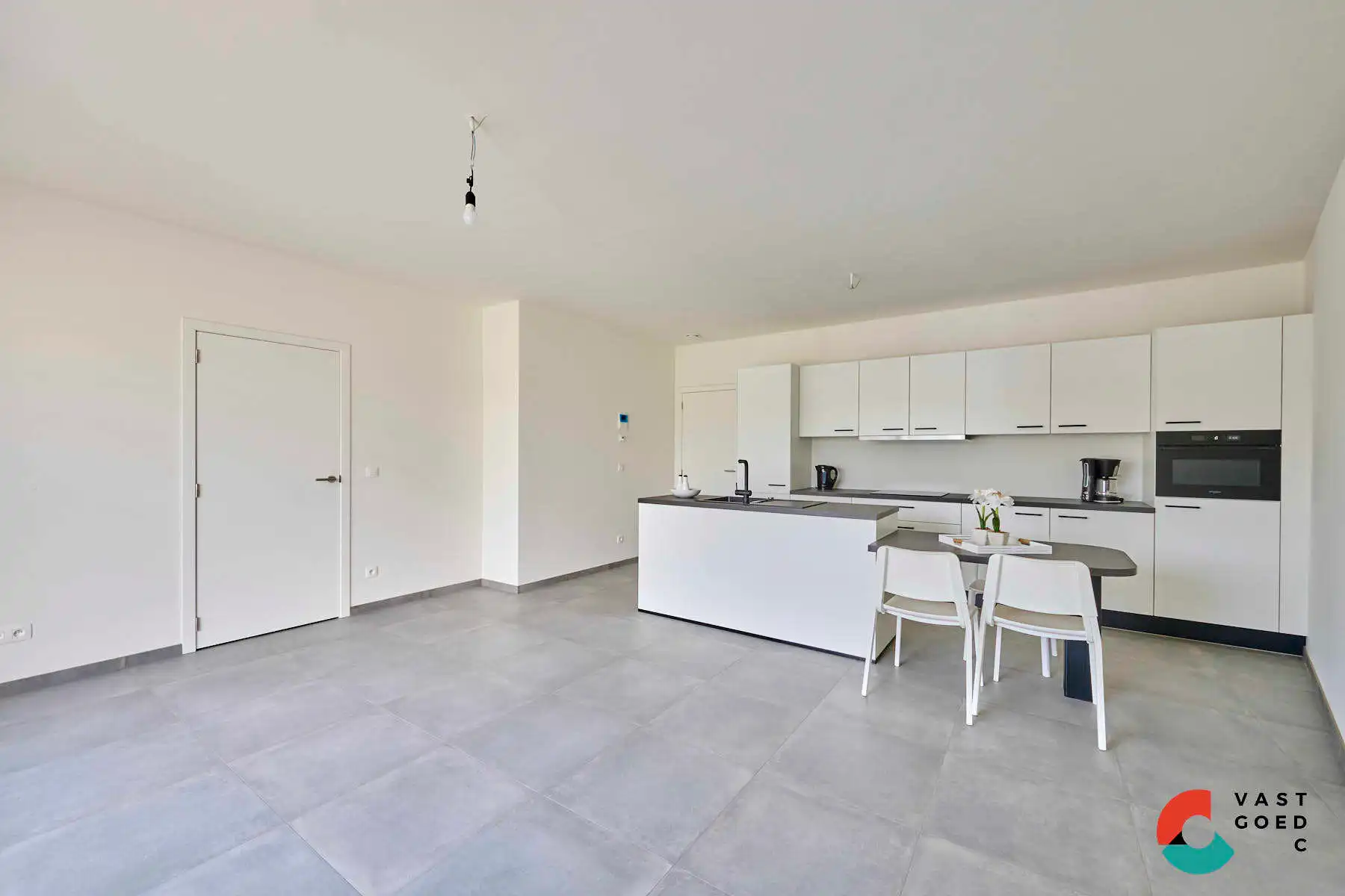 Instapklaar appartement met terras nabij het centrum foto 5