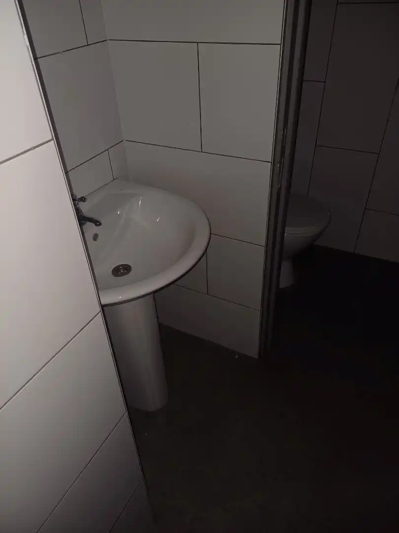 Horeca/handelspand in Neerpelt centrum van 147 m2 foto 7