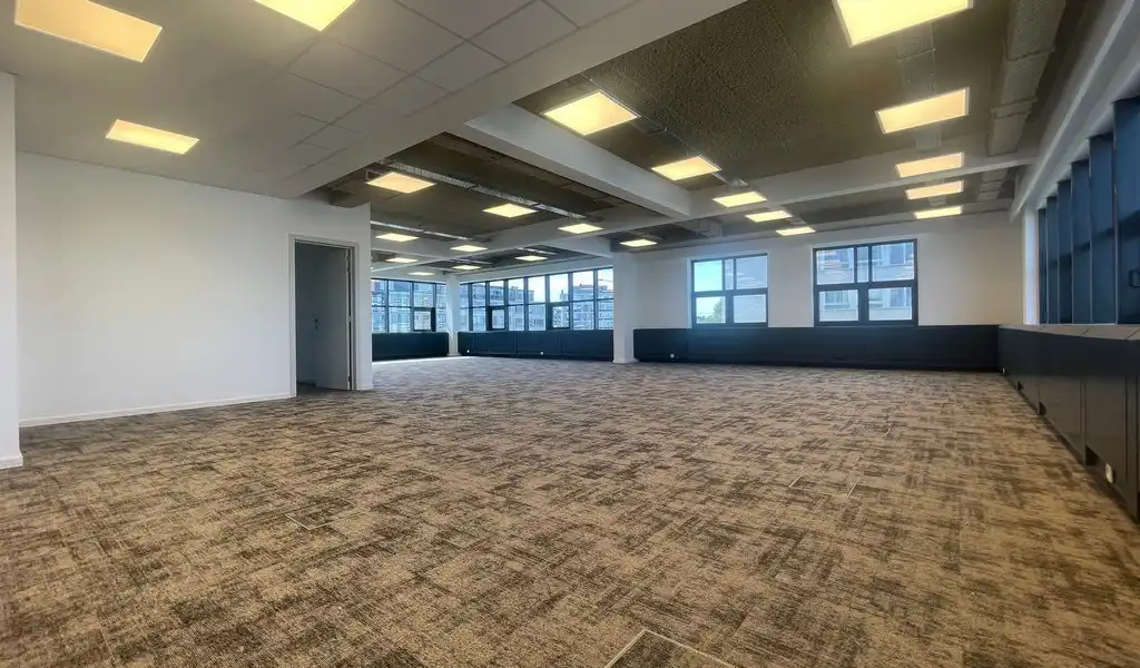 Vernieuwde kantoorruimtes te huur op zichtlocatie te Deurne  foto 5